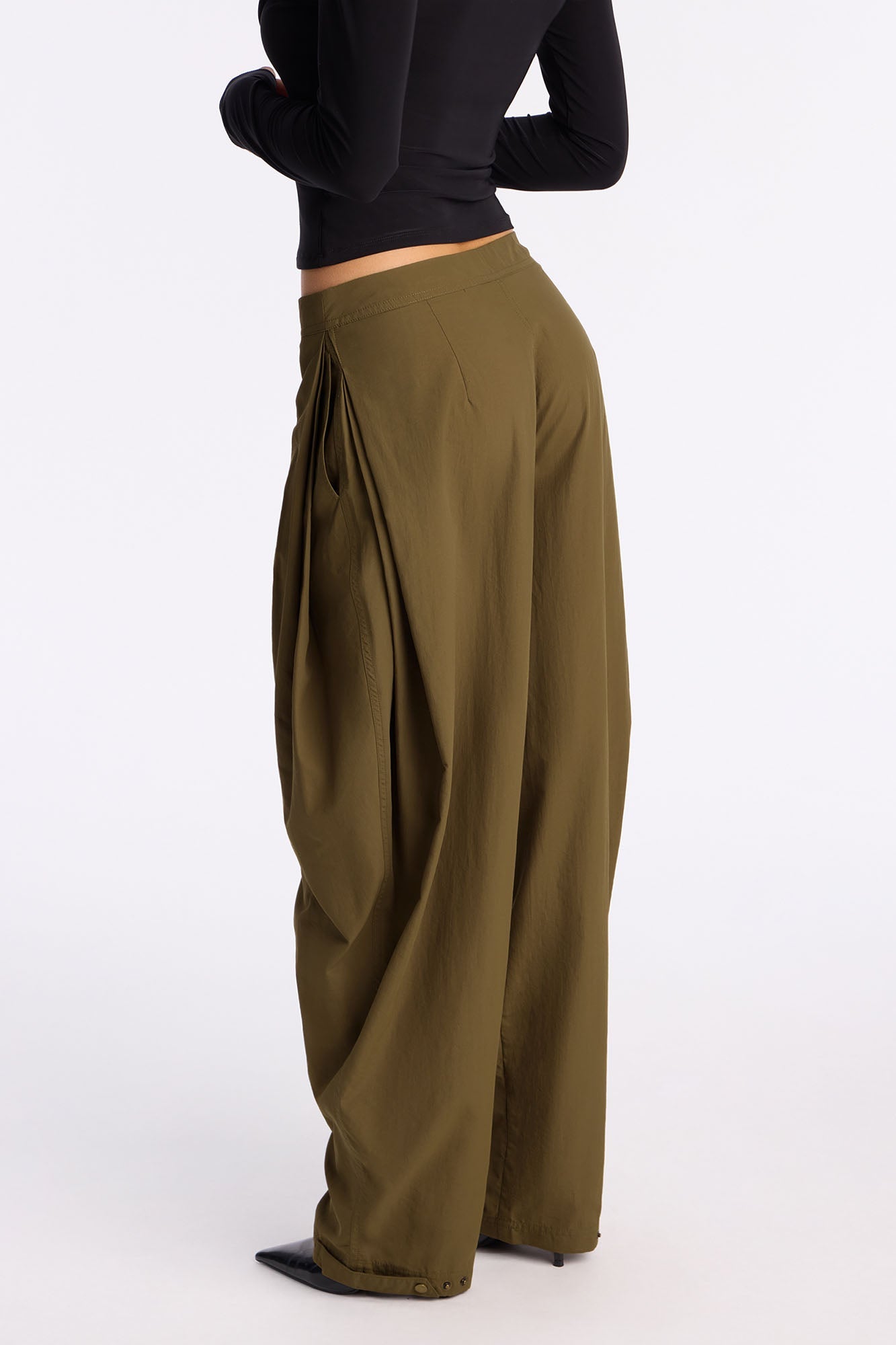 Nylon Windbreaker Pant - Military Green
