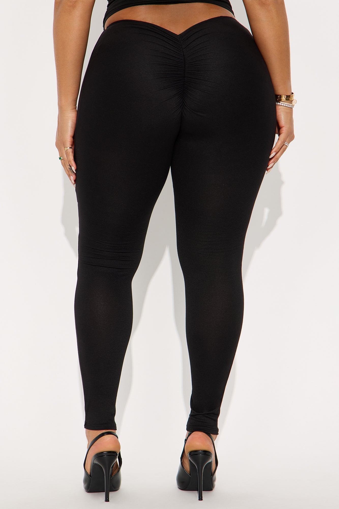 Feeling Cheeky Mid Rise Ruched Butt Legging - Black