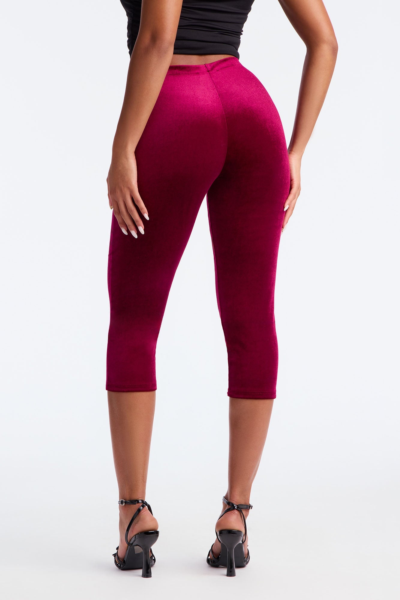 Analisa High Rise Velvet Capri Legging 19″ - Wine