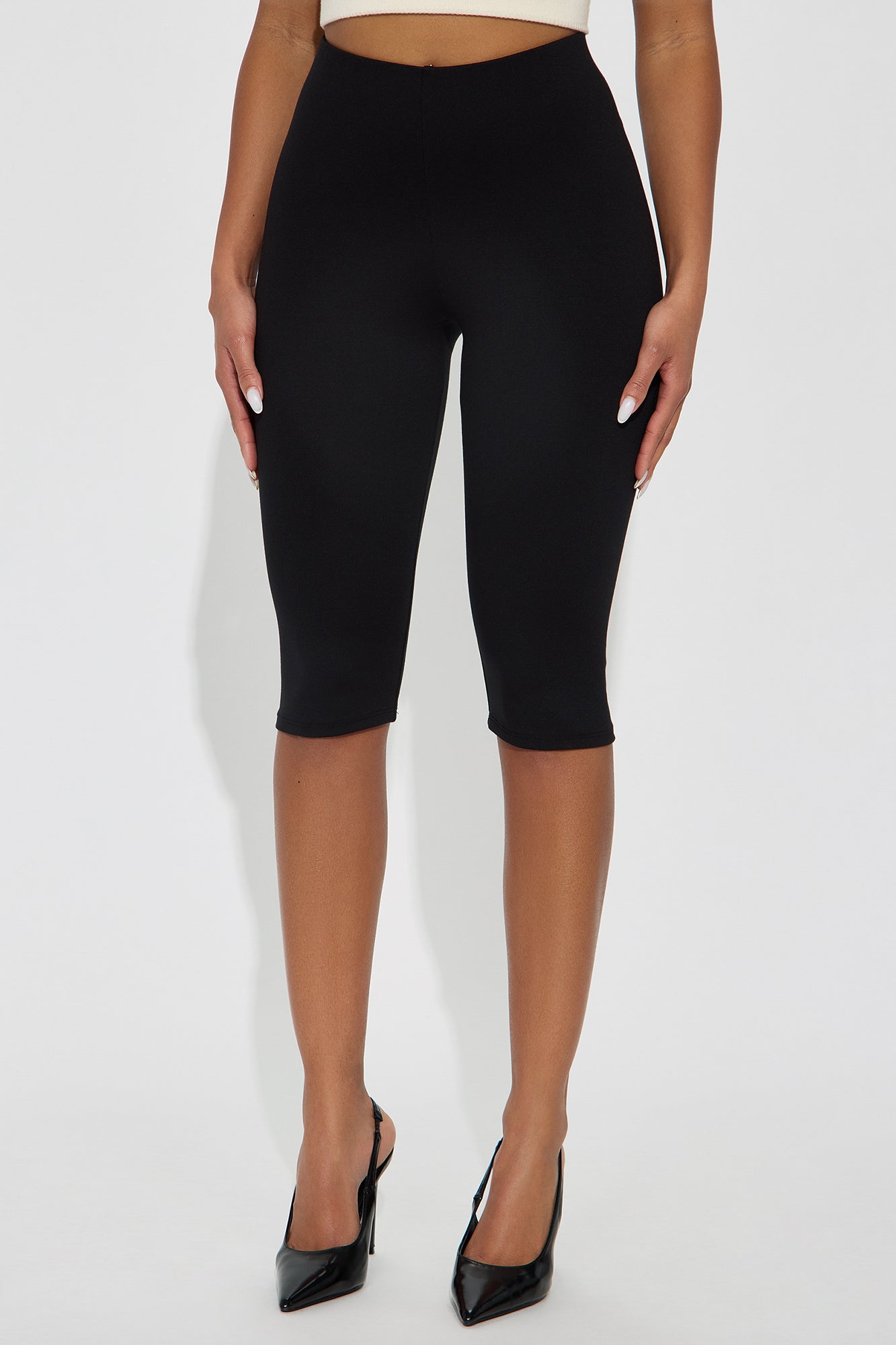 Echo Low Rise Ponte Capri Legging 14″ - Black