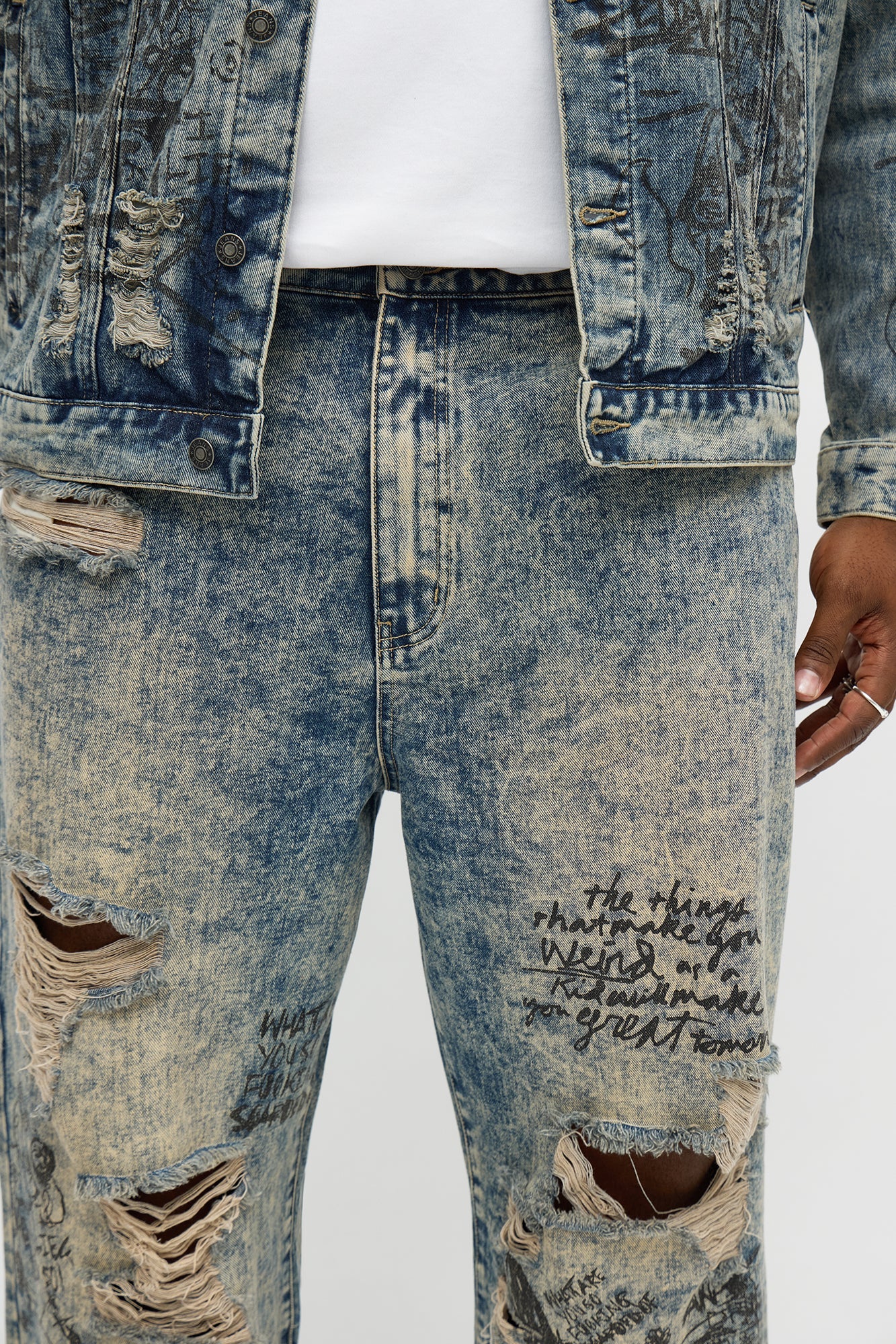 Baggy Verbiage Distressed Jean - Vintage Blue Wash