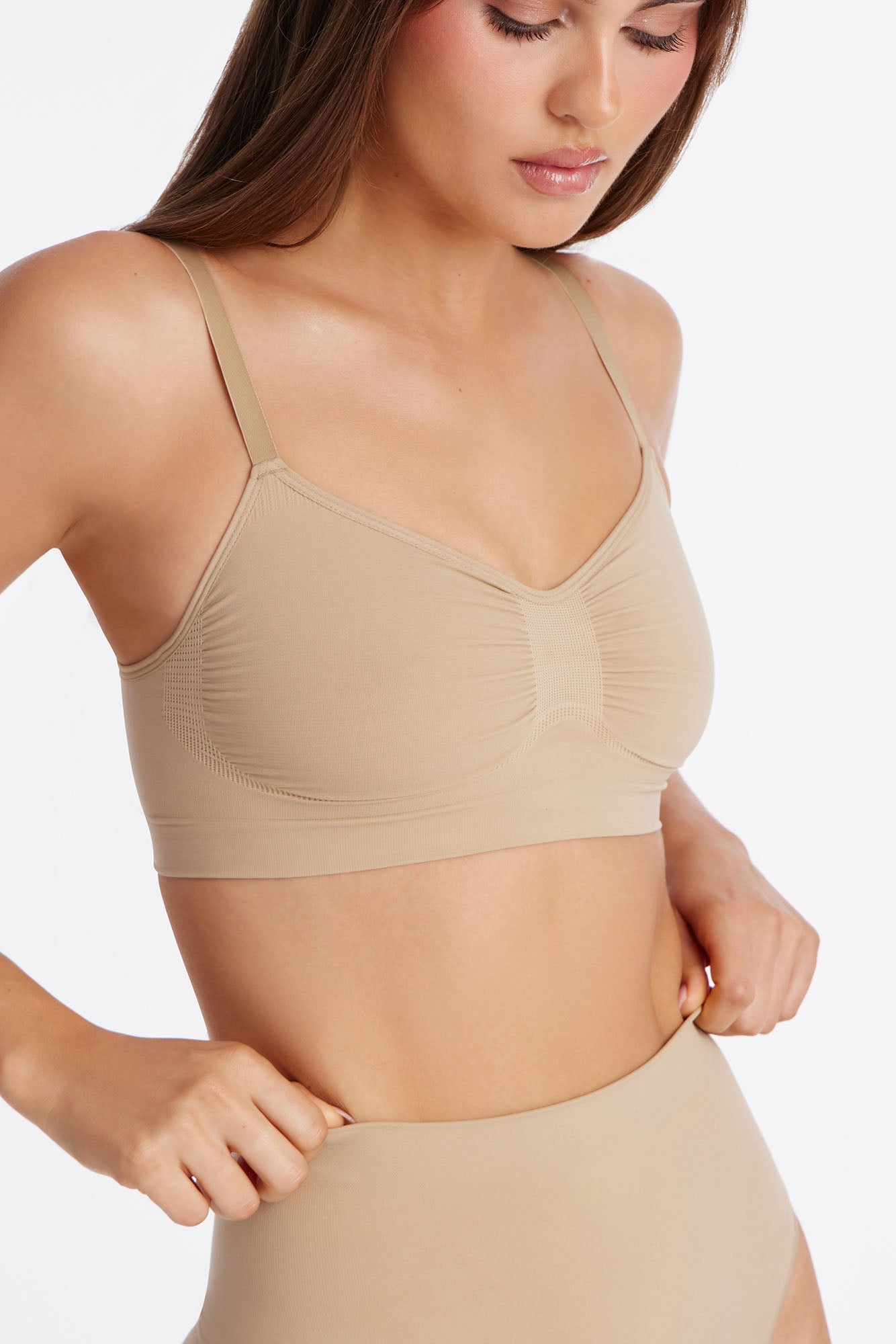 Nova Sculpt Seamless Strong Compression Bralette - Sand