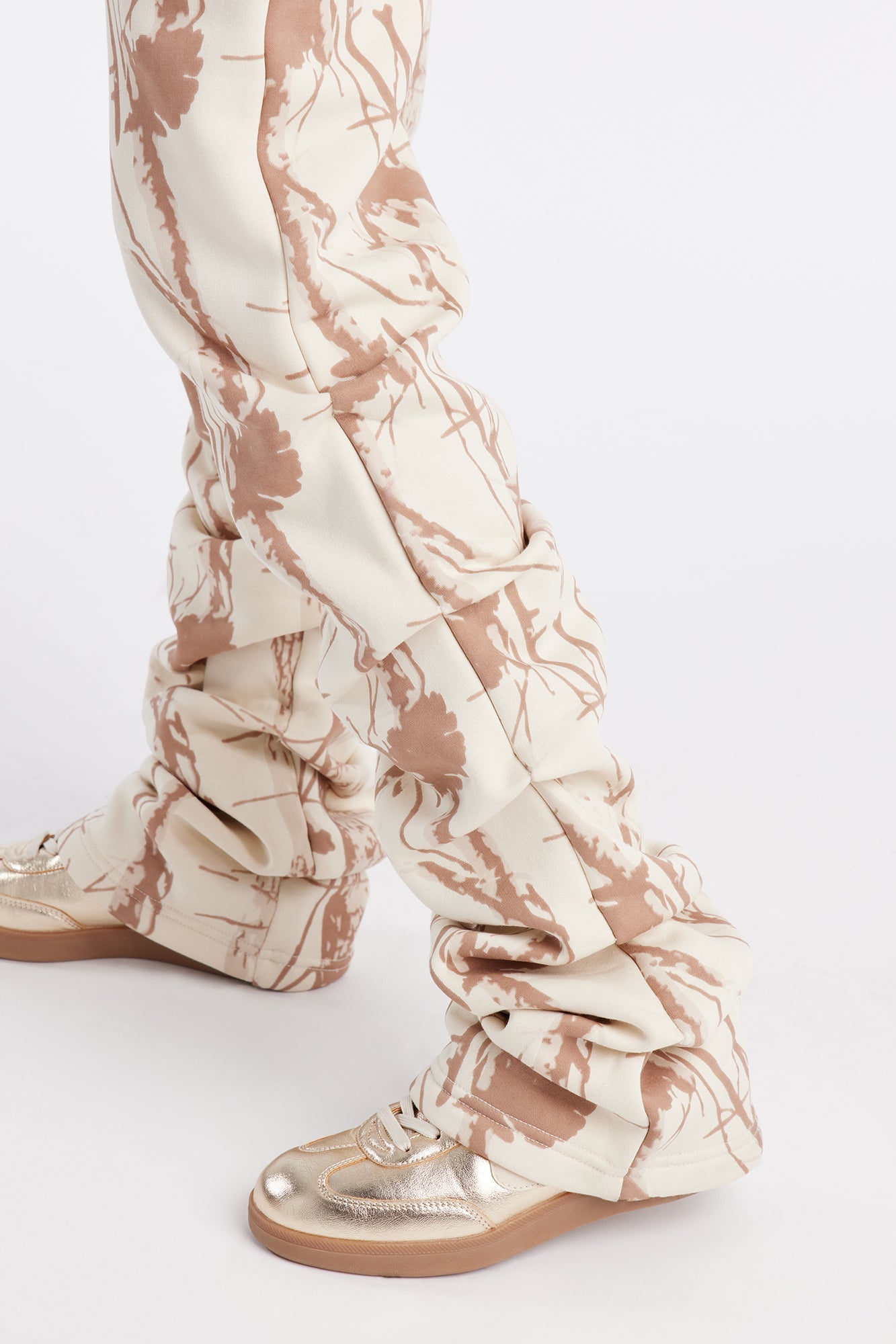 Dream On Camo Fleece Pant Set - Cream/combo