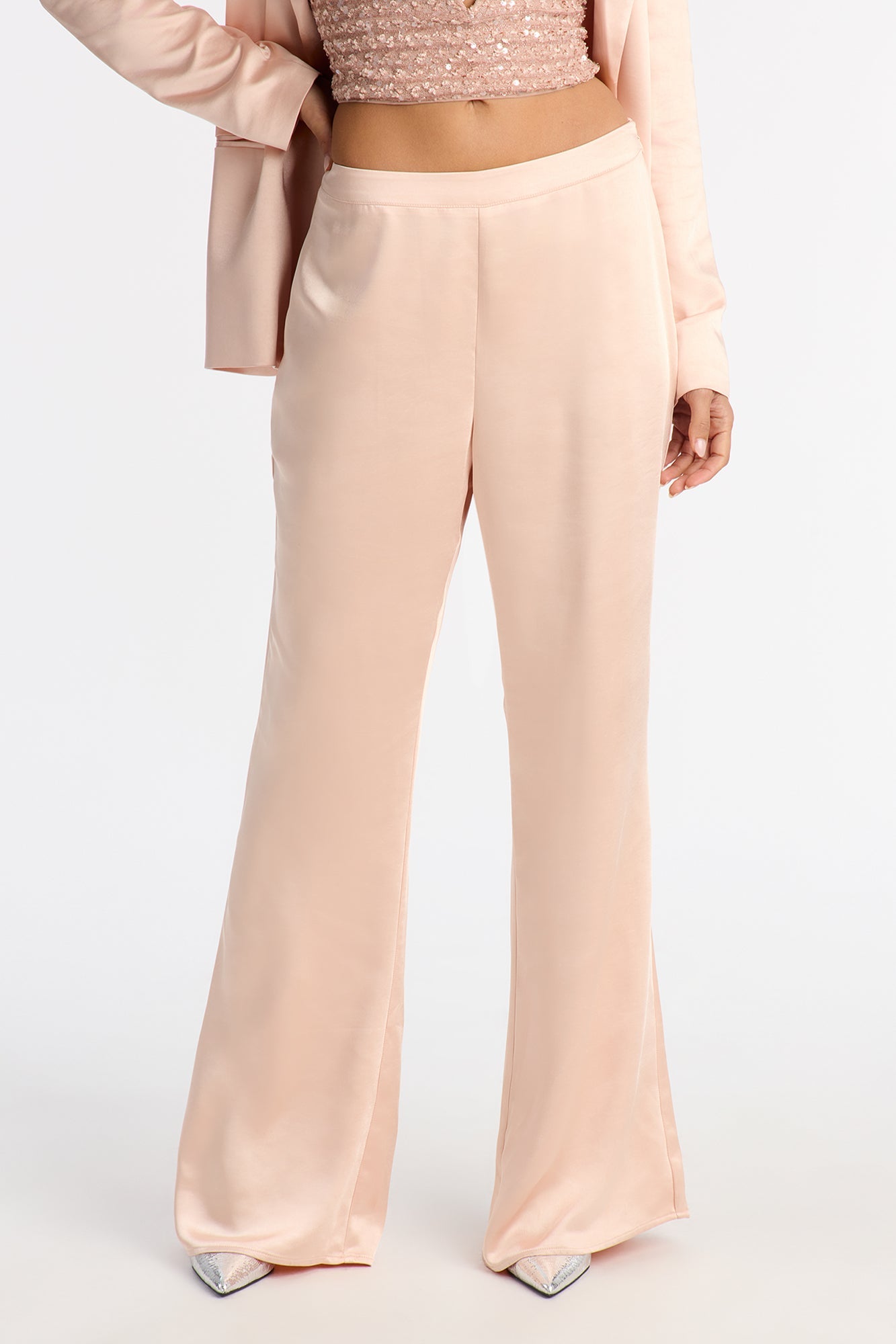 Flawless Energy Satin Flare Pant 32″ - Pink