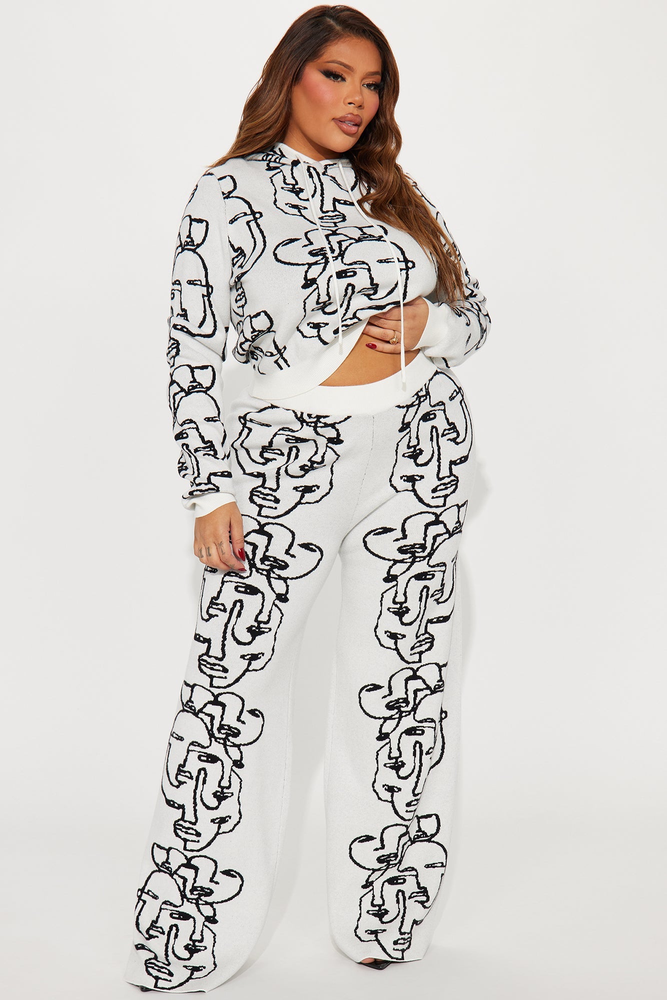 Too Many Faces Sweater Pant Set - Black/White