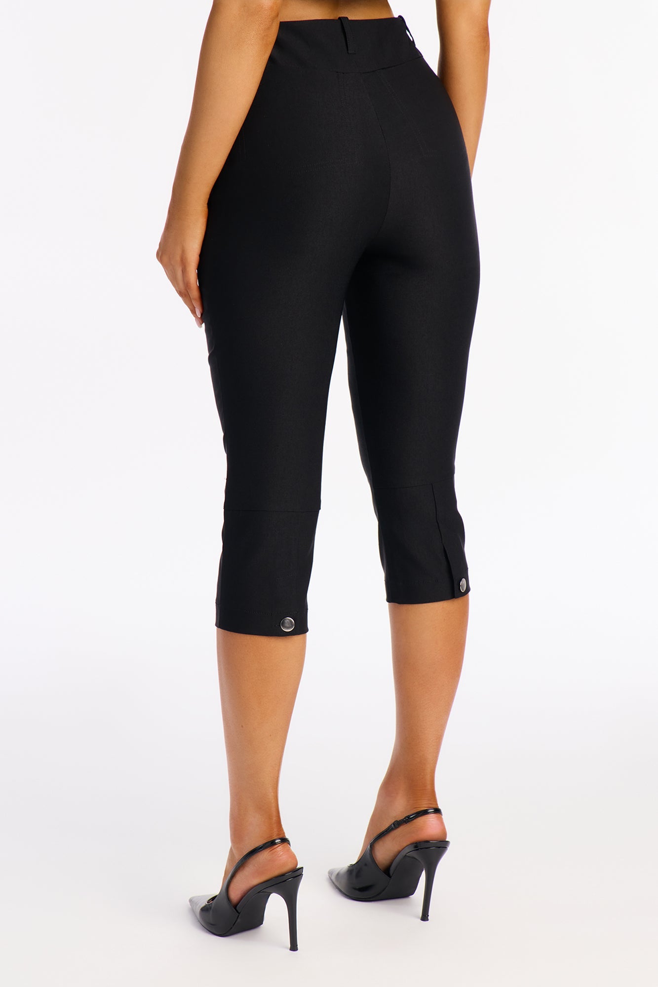Office Siren Capri Pant - Black