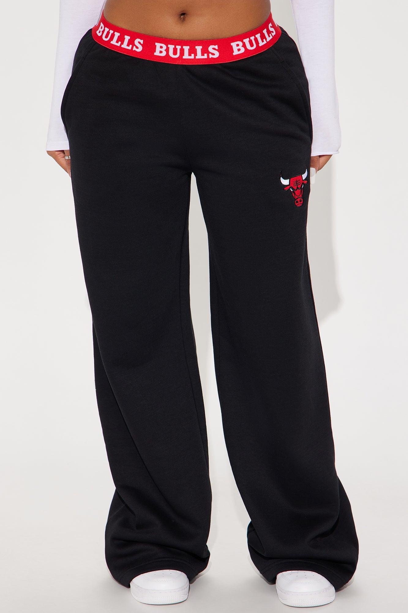 Bulls Free Throw Wide Leg Pant - Black