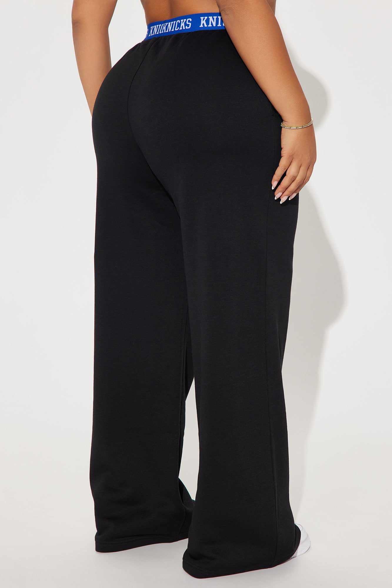 Knicks Free Throw Wide Leg Pant - Black