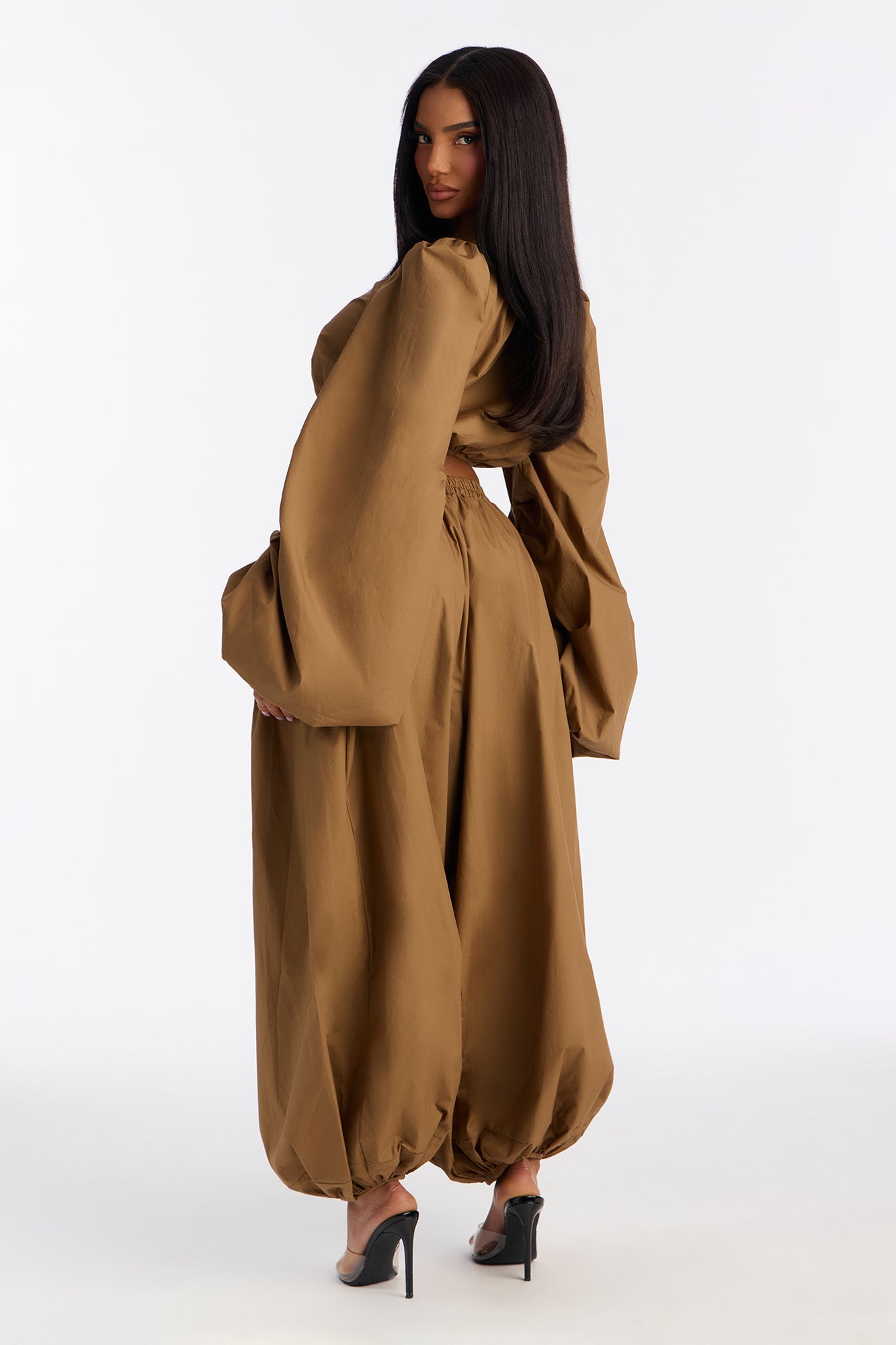 On Cloud Fine Balloon Pant Set - Mocha