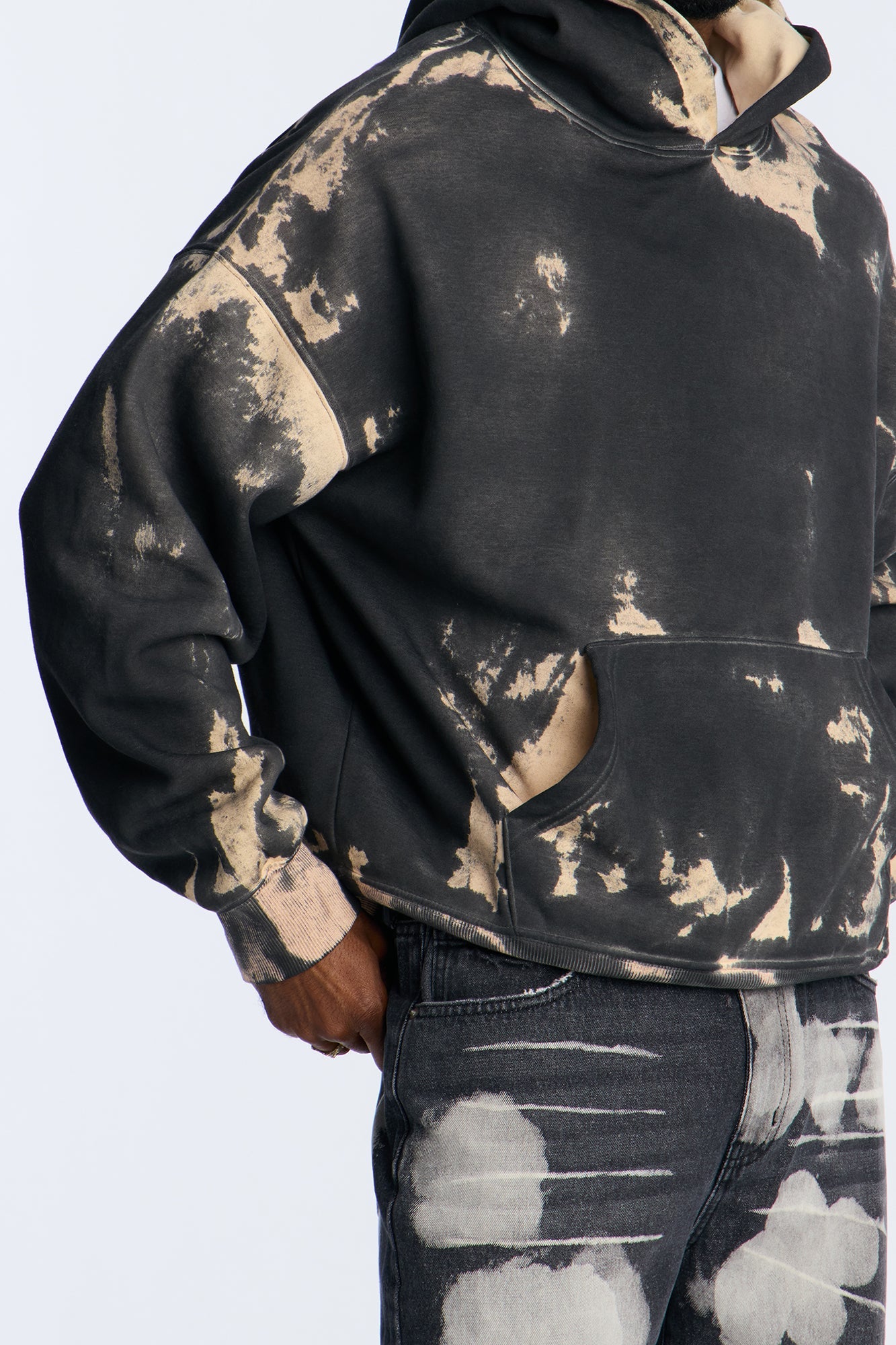 Bleach Oversized Heavyweight Hoodie - Black Wash