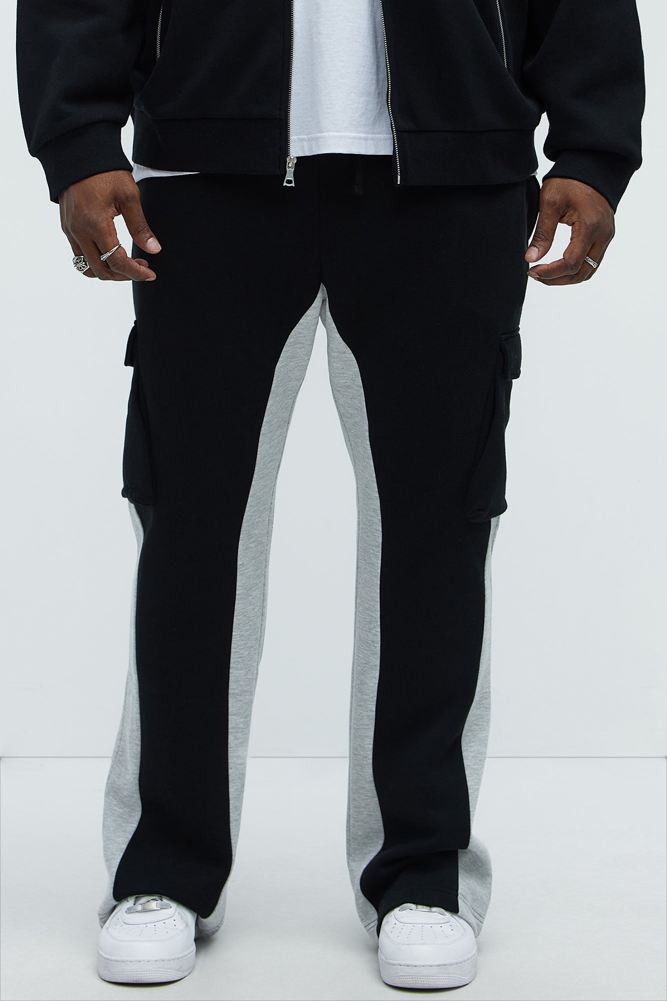 Tyson Flared Cargo Sweatpants - Black