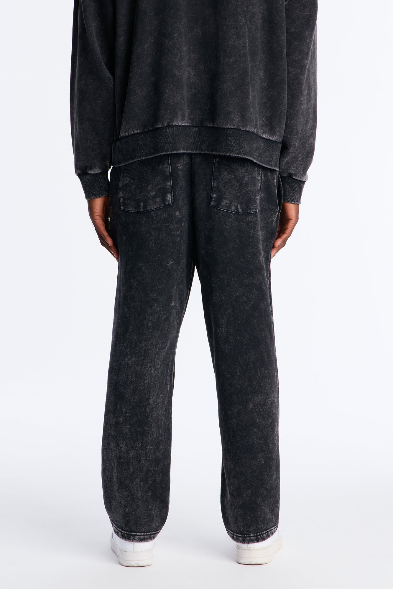 Heavy Wash Straight Sweatpants - Black