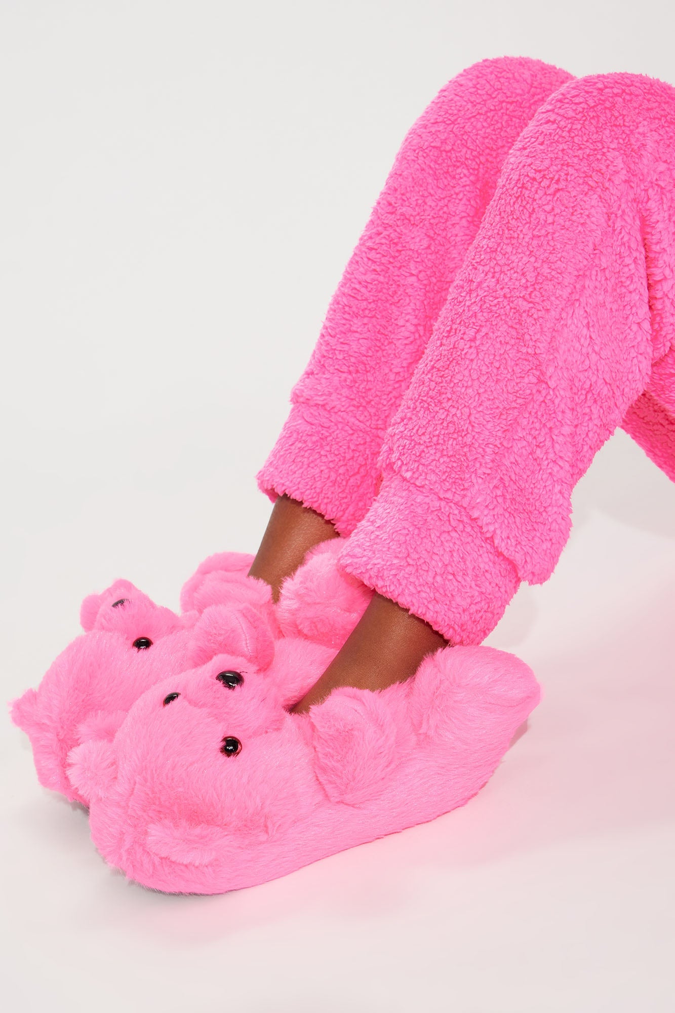 Mini Cute And Cuddly Teddy Bear Slippers - Pink