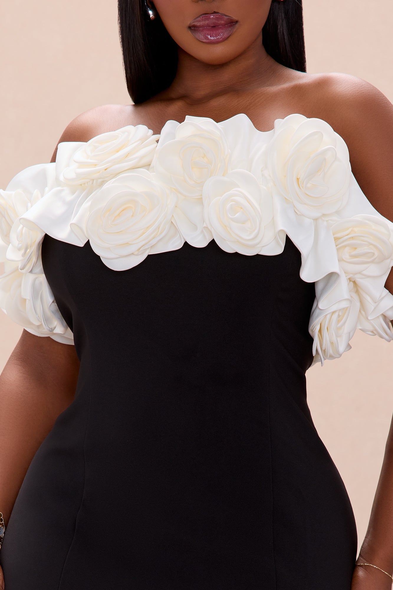 Julianna Drop Waist Rosette Gown - Black/White