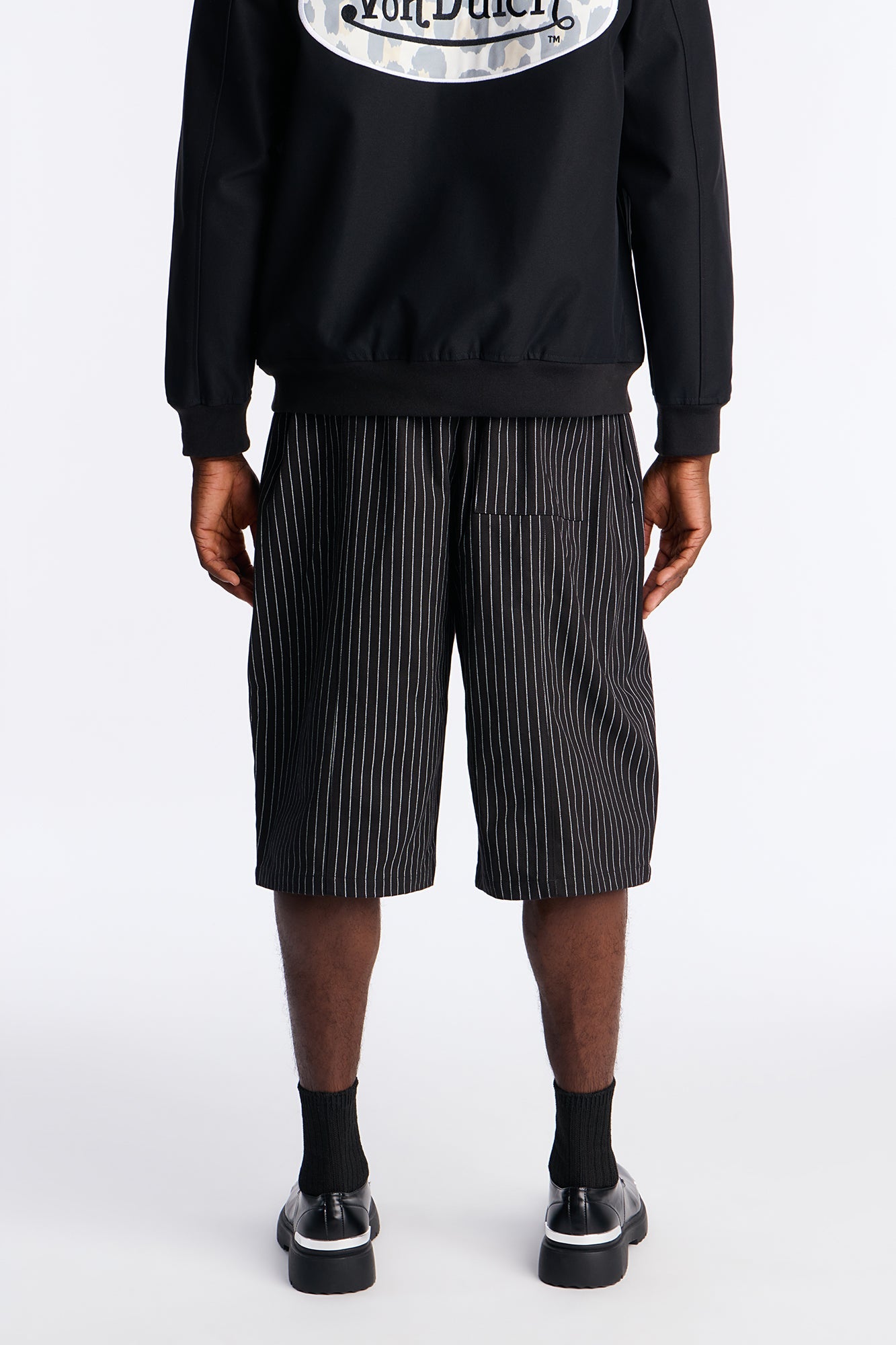 Deep Double Pleated Striped Trouser Short - Black