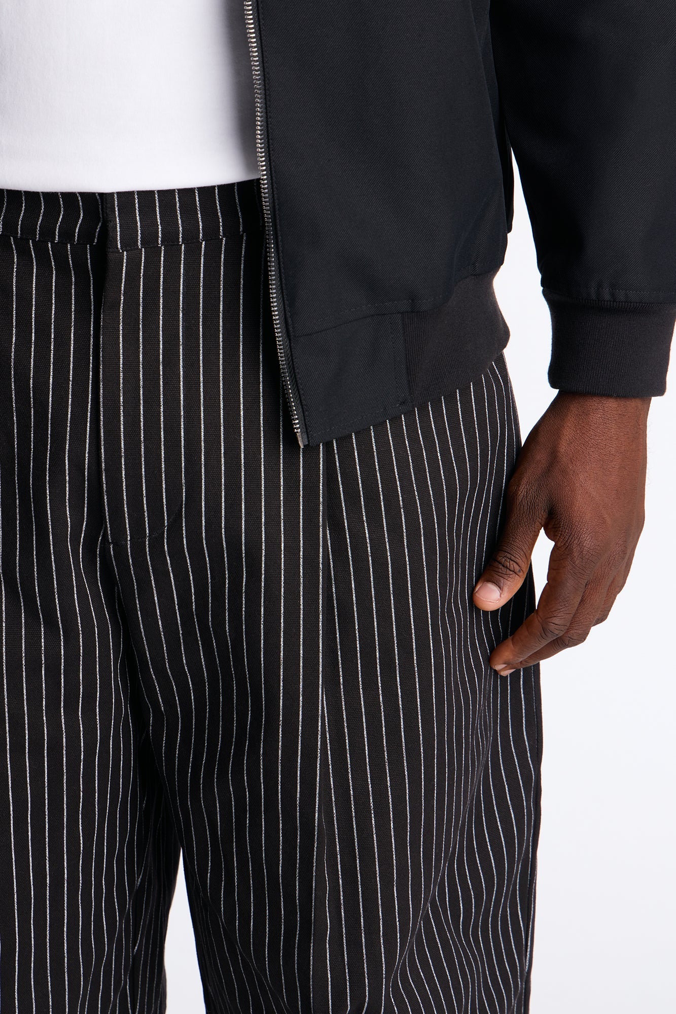 Deep Double Pleated Striped Trouser Short - Black