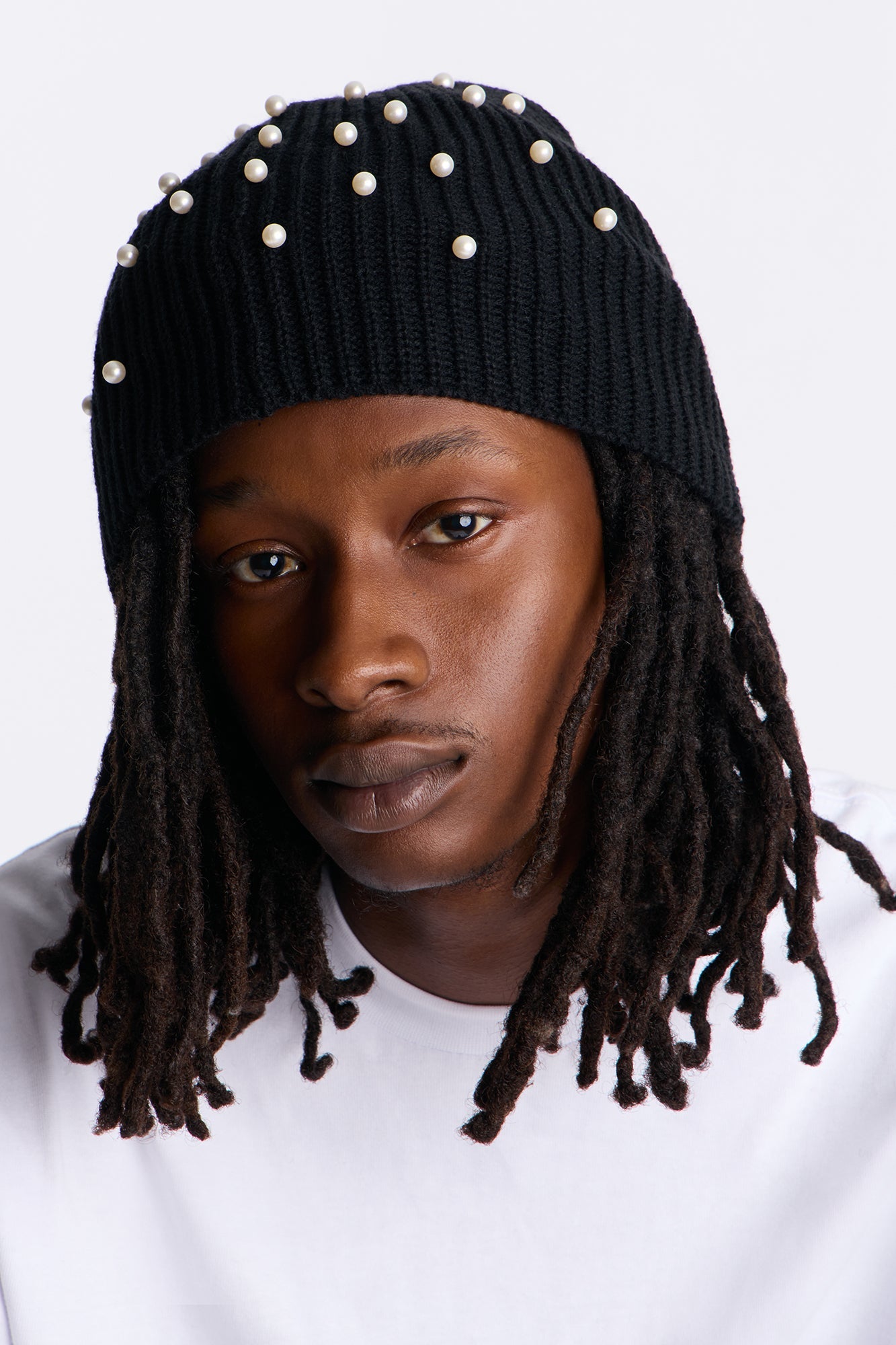 Pearl Embellishment Skull Fit Knit Beanie - Black