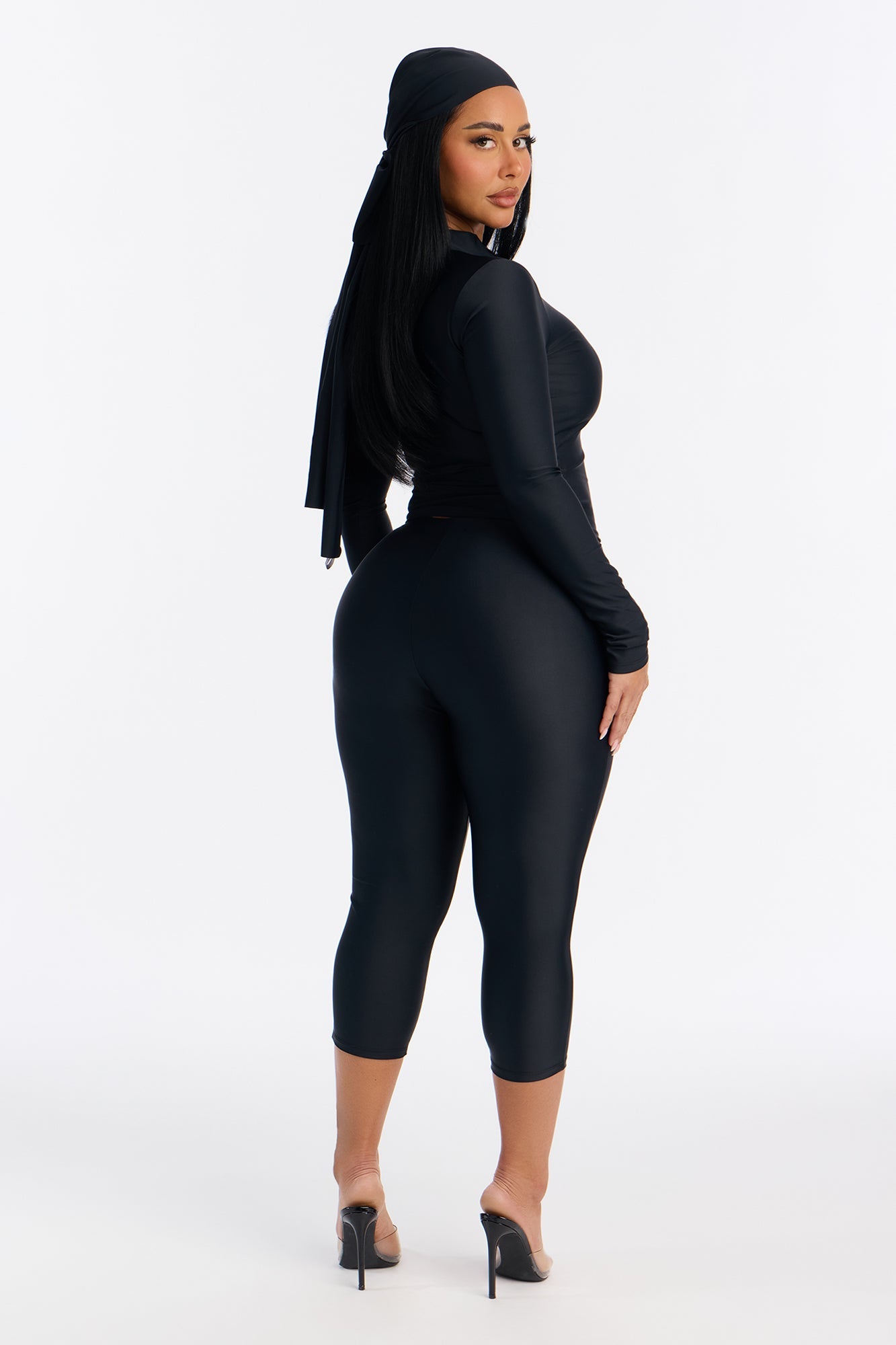 Isabelle Matte Tricot 3 Piece Capri Set - Black
