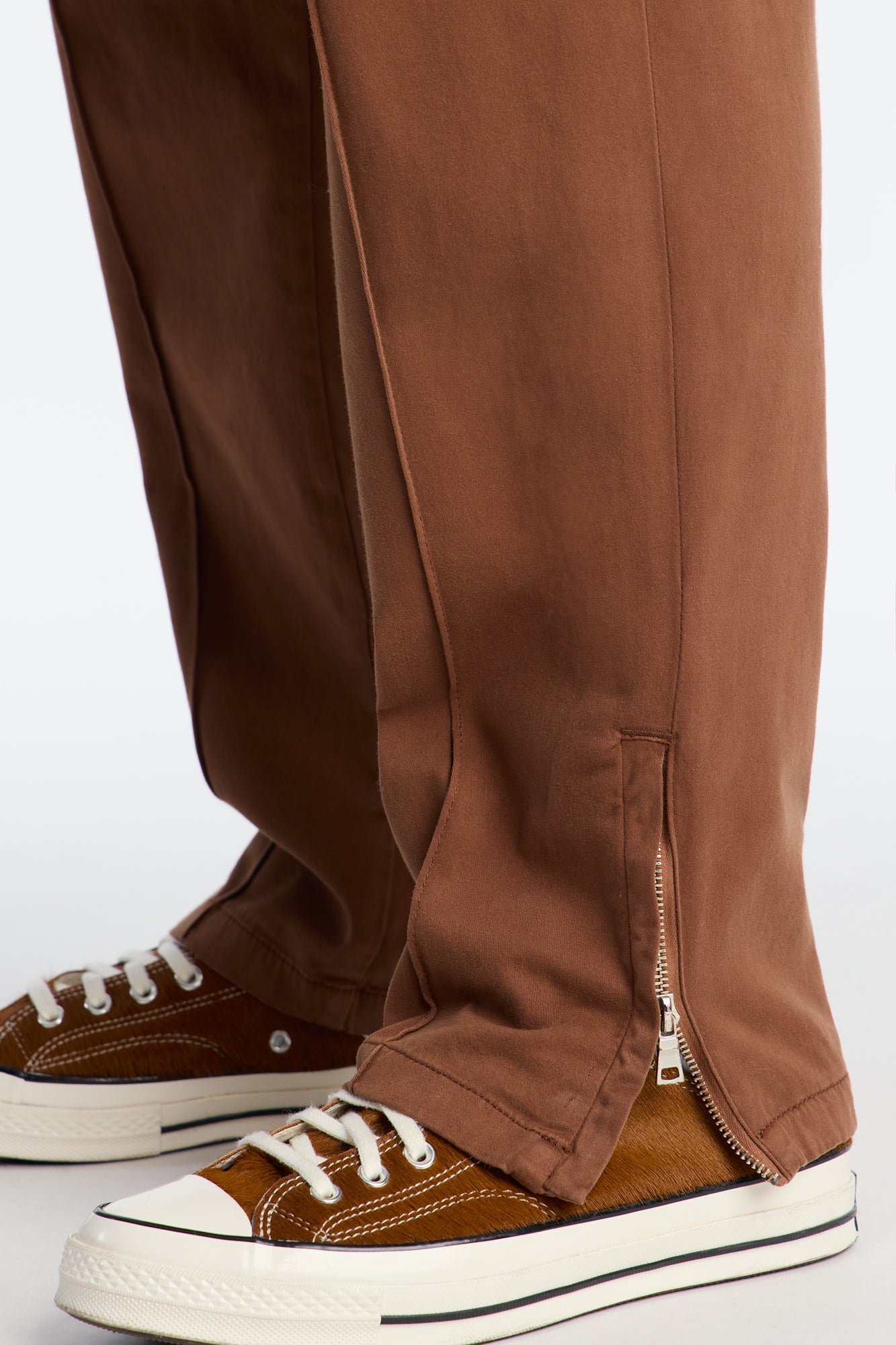 Slim Pintuck Zipper Pant - Brown