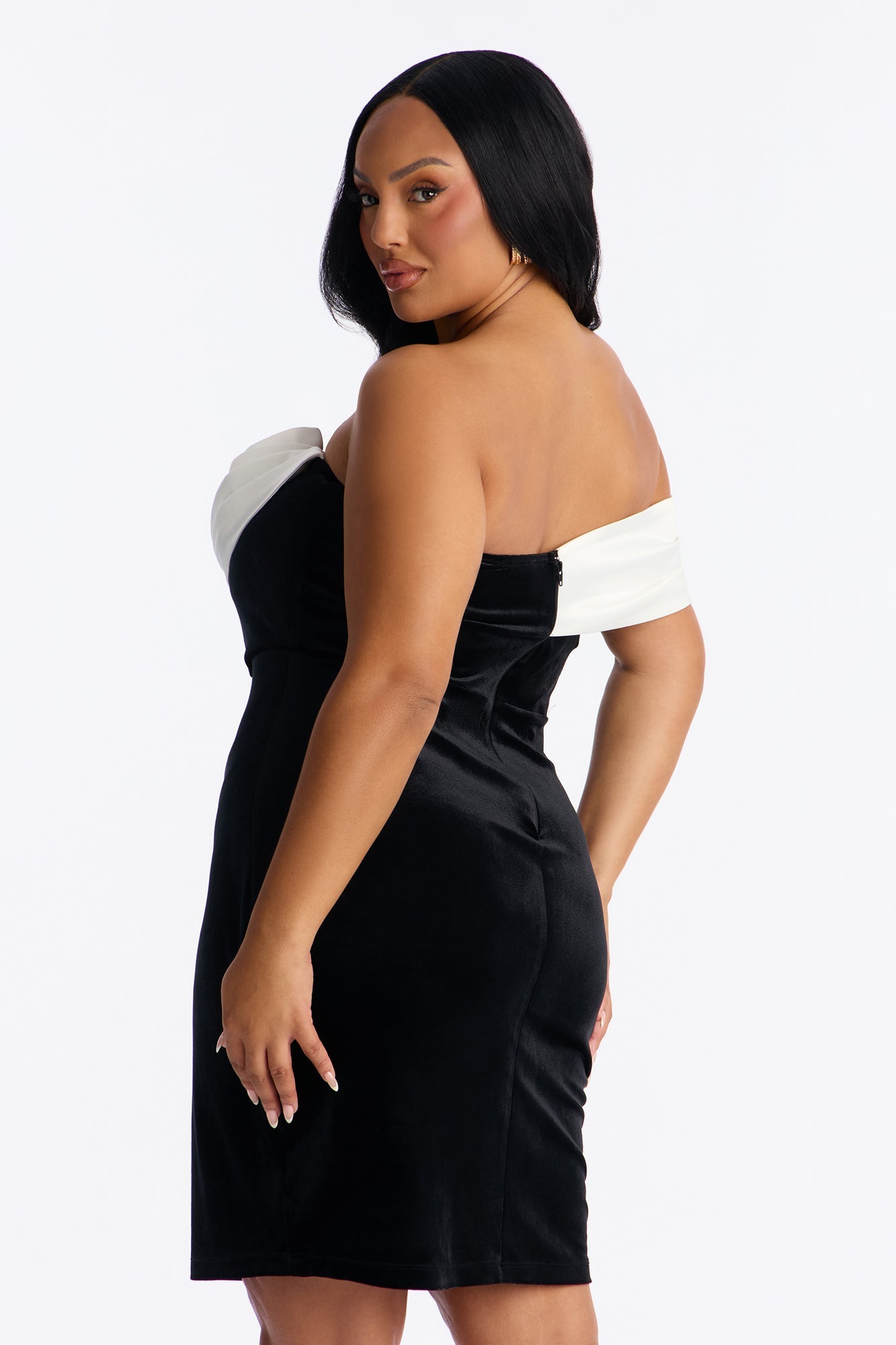 Lover Girl Velvet Rosette Mini Dress - Black/White