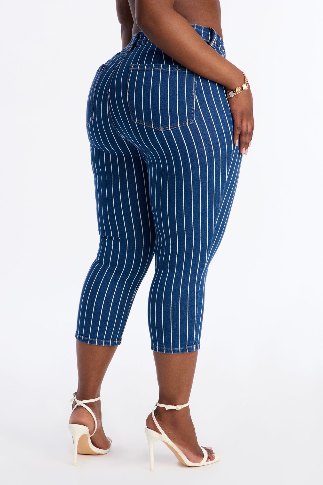 Crossed The Line Skinny Capri Jeans - Dark Wash