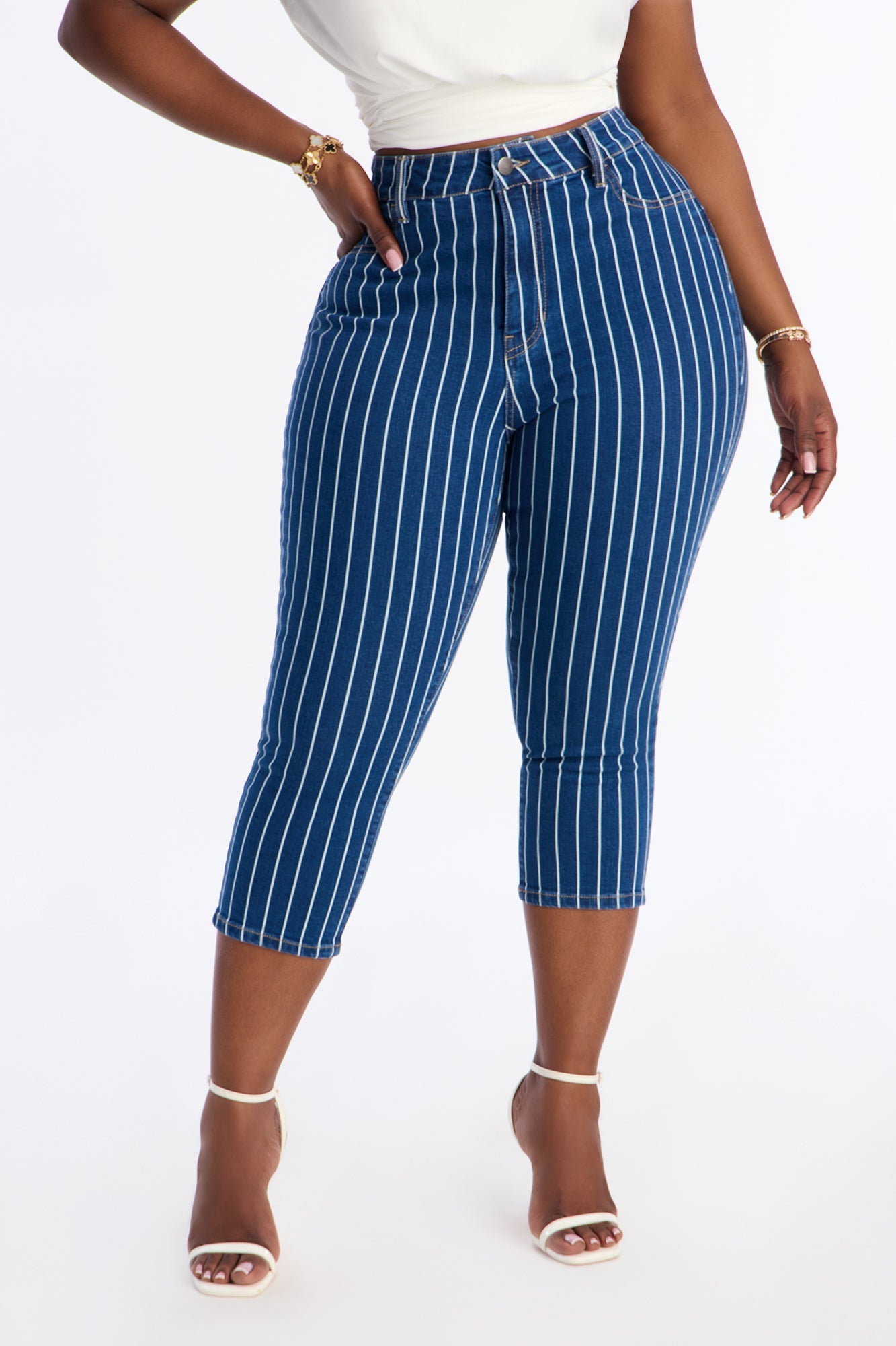 Crossed The Line Skinny Capri Jeans - Dark Wash