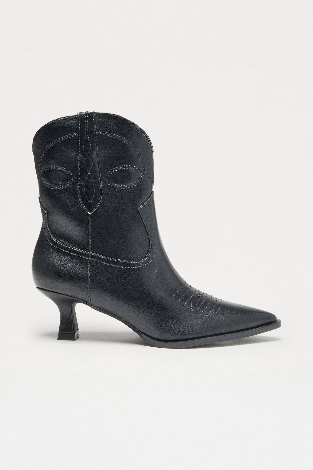 Bryant Cowboy Booties - Black