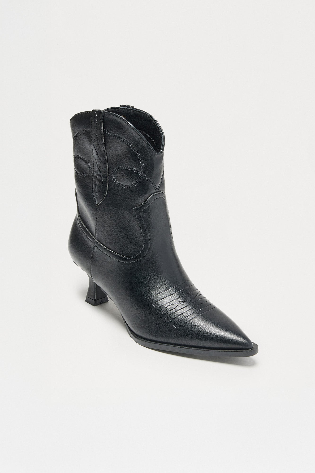 Bryant Cowboy Booties - Black