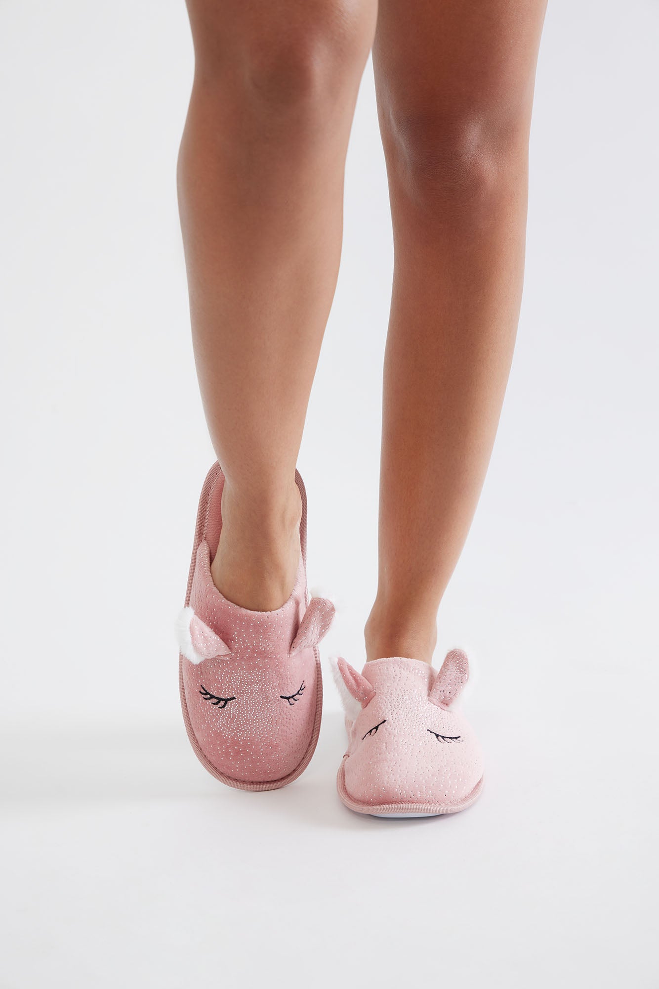 Very Cutesy Slippers - Pink