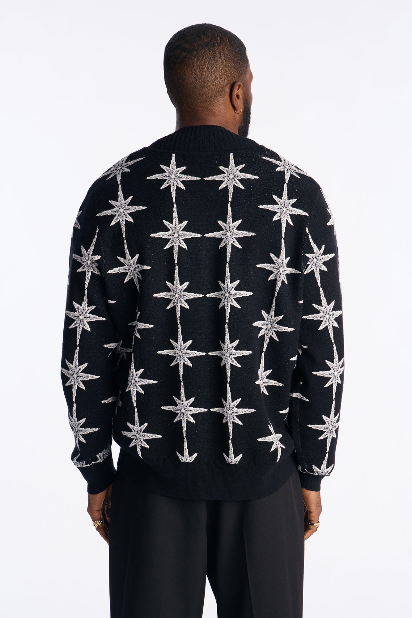 Relaxed Elevated V Neck Bright Etoile Sweater - Black