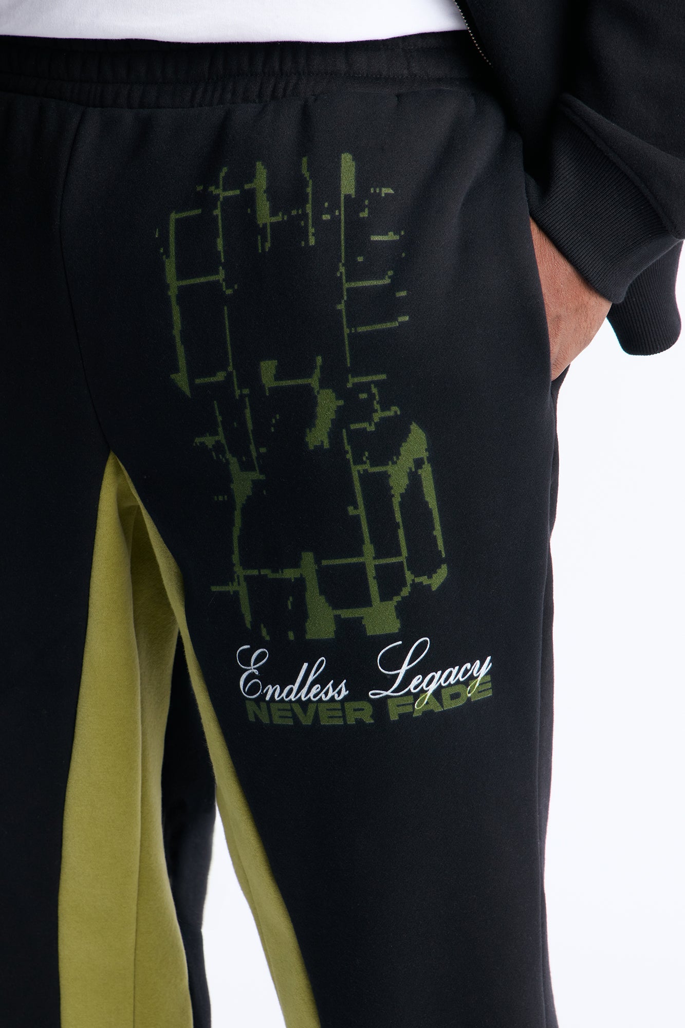 Broken Love Color Block Slim Flare Sweatpants - Black