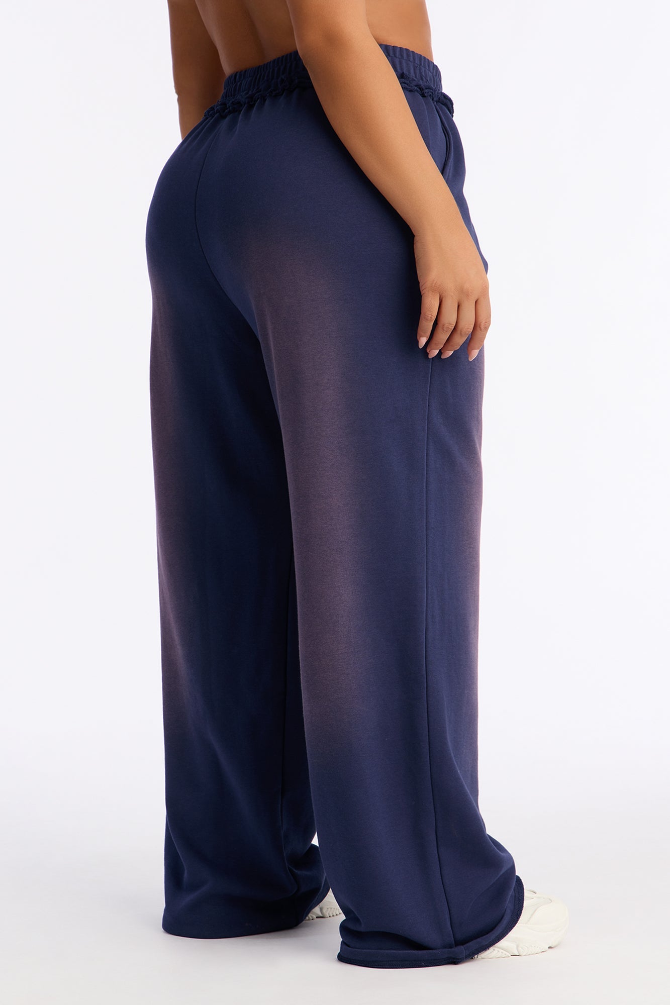 Effortless Fade Washed Pants - Navy
