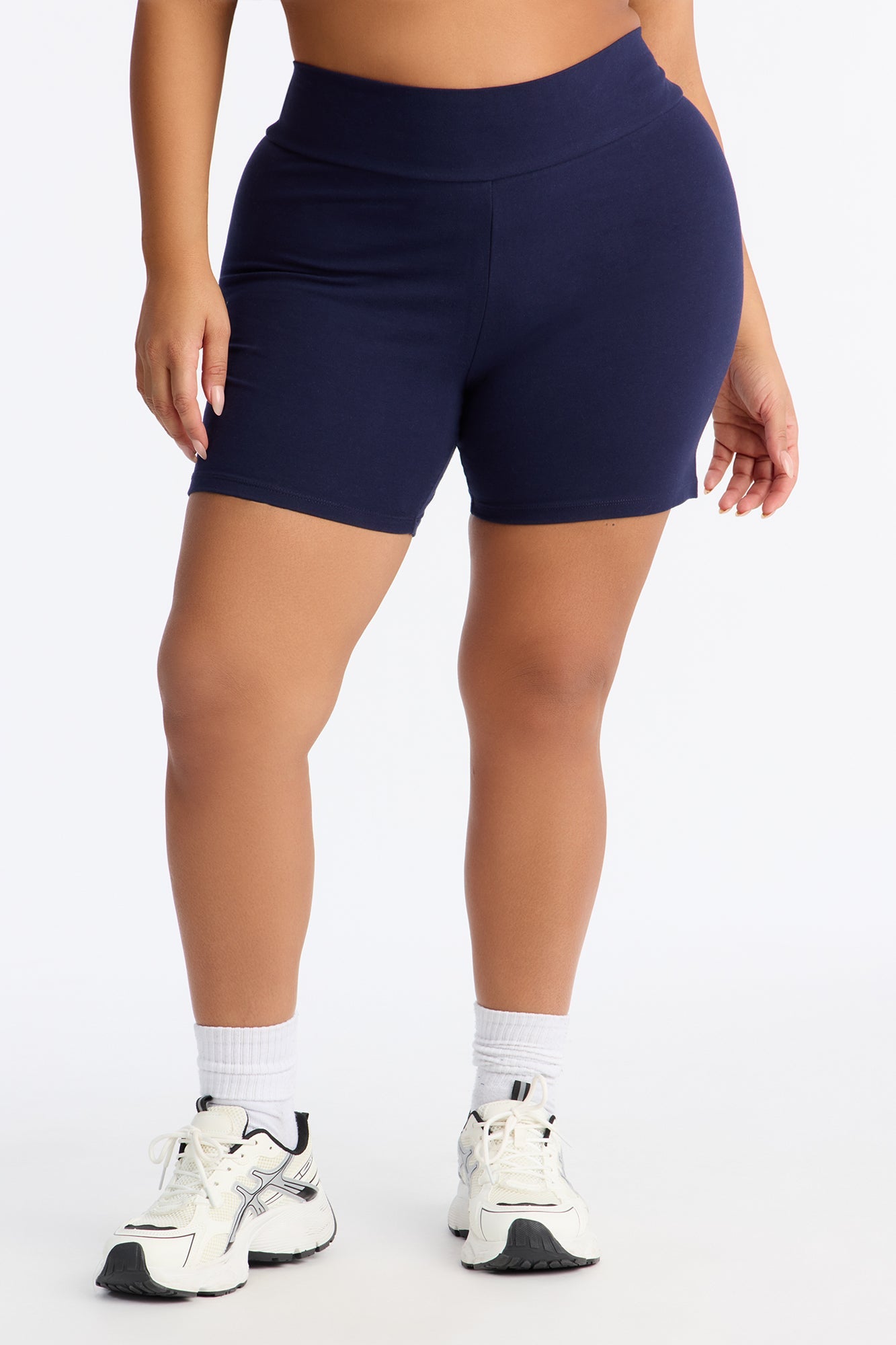 Quinn Mid Rise Everyday Cotton Biker Short 5″ - Navy