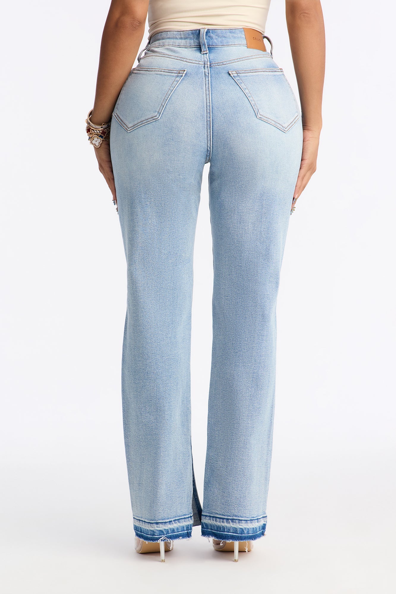 Anaheim Ripped Stretch Straight Leg Jeans - Medium Wash