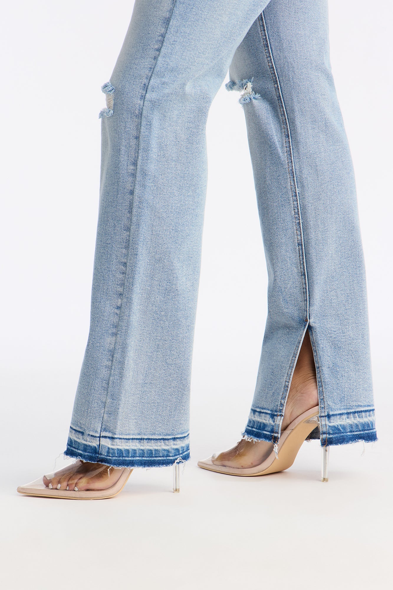 Anaheim Ripped Stretch Straight Leg Jeans - Medium Wash