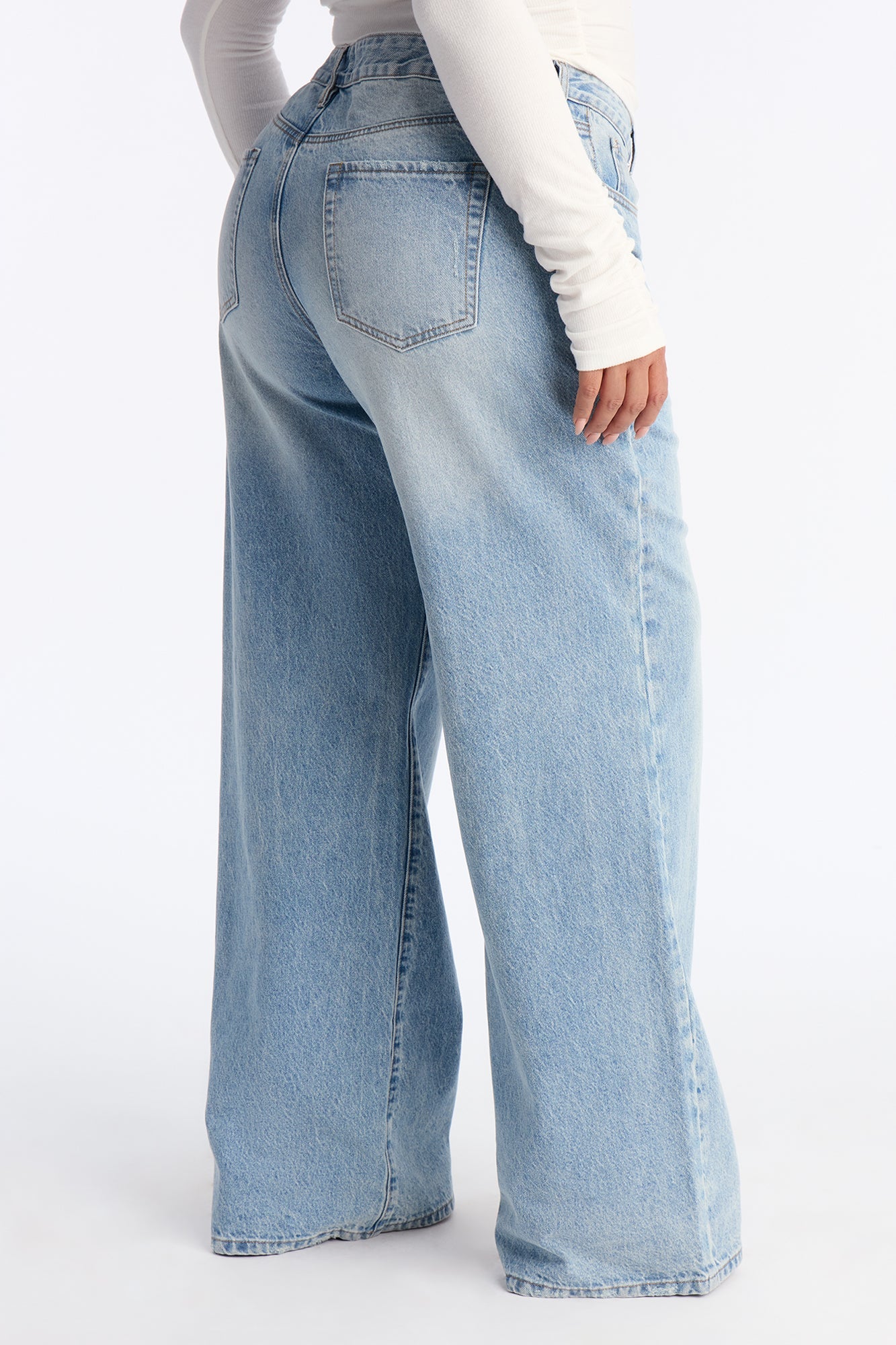 Tall Westside Low Rise Wide Leg Jean - Light Wash