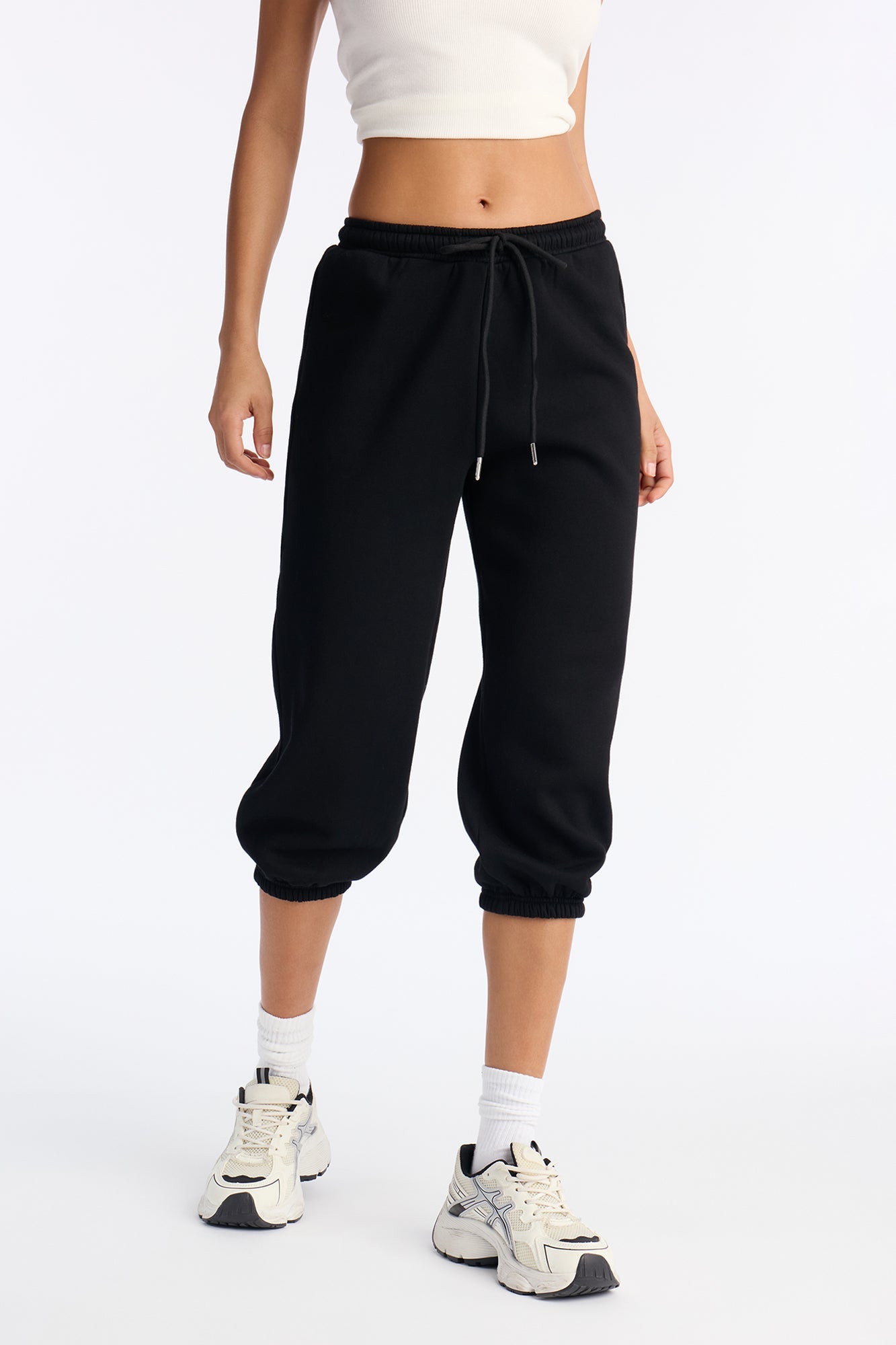 Taylor Low Rise Capri Jogger - Black
