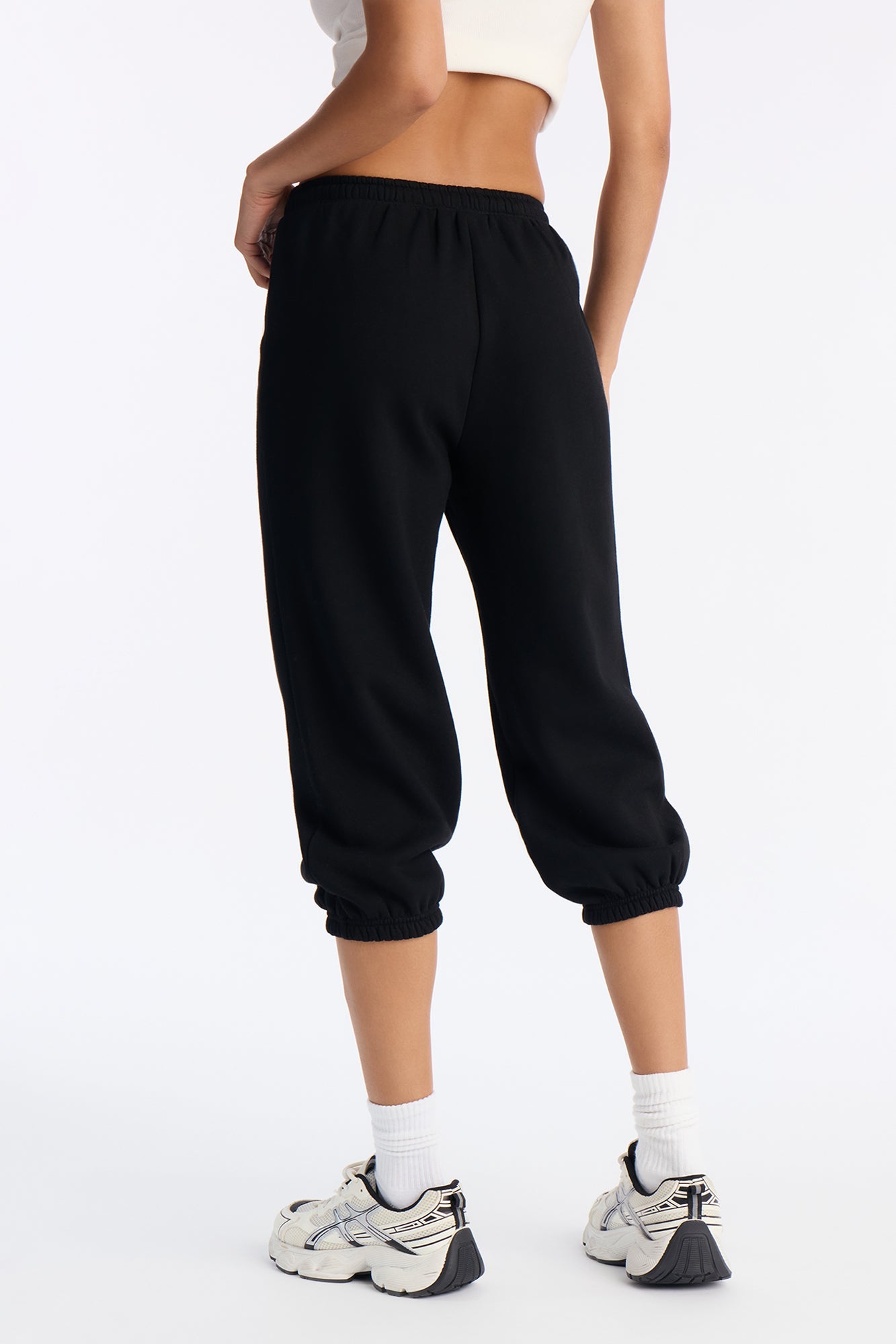 Taylor Low Rise Capri Jogger - Black