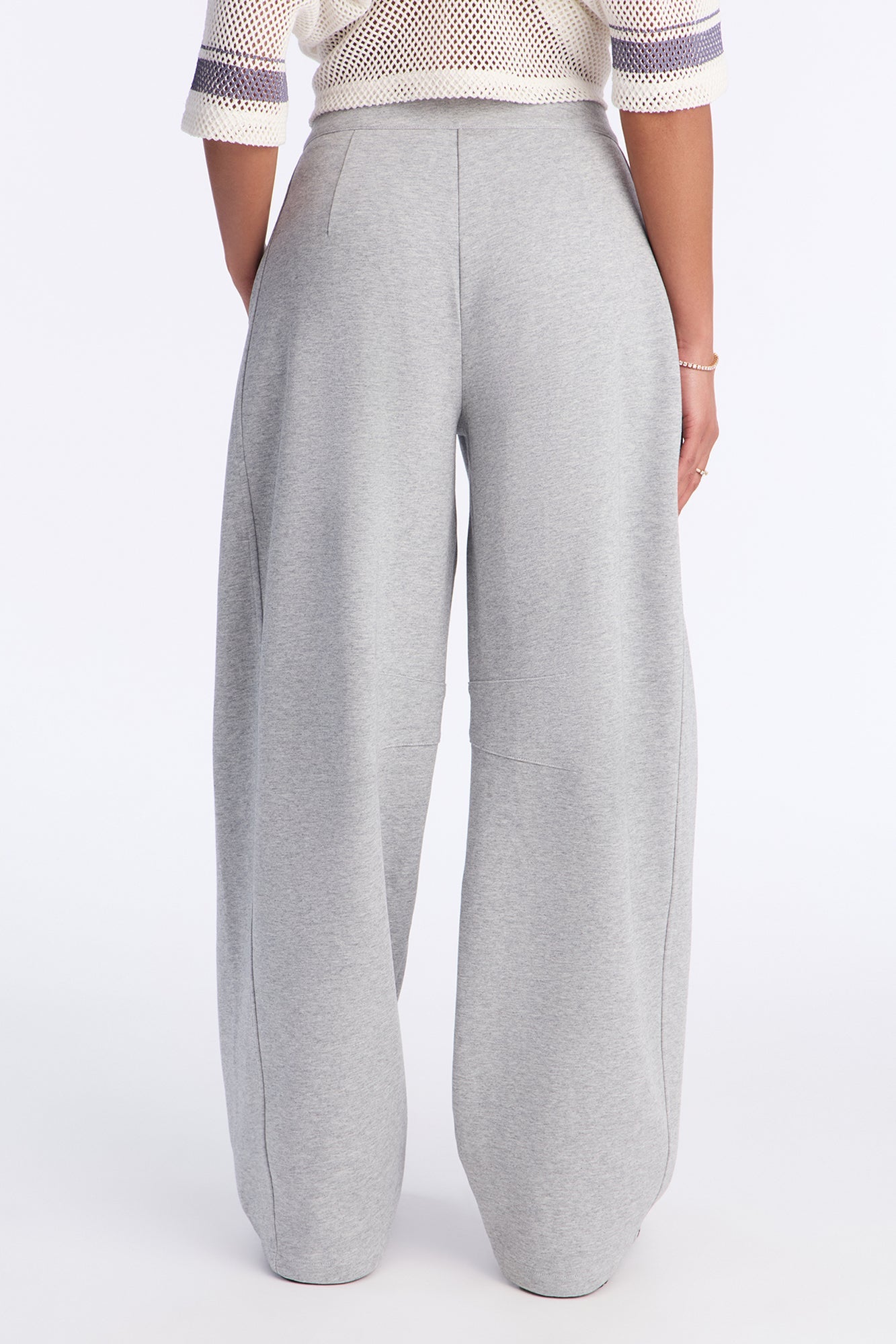 Juni Heavy Knit Jersey Barrel Leg Pant 31″ - Heather Grey