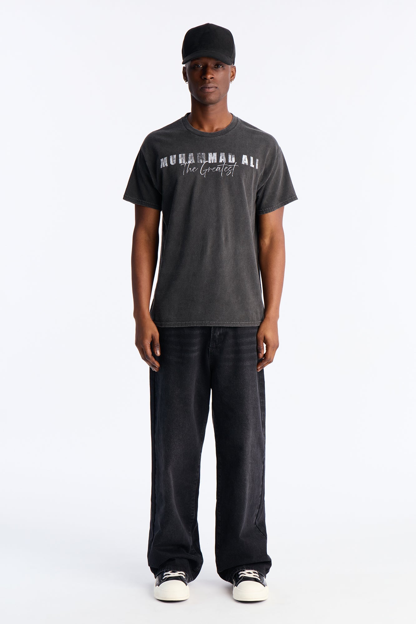 Undisputed Icons Short Sleeve Tee - Black