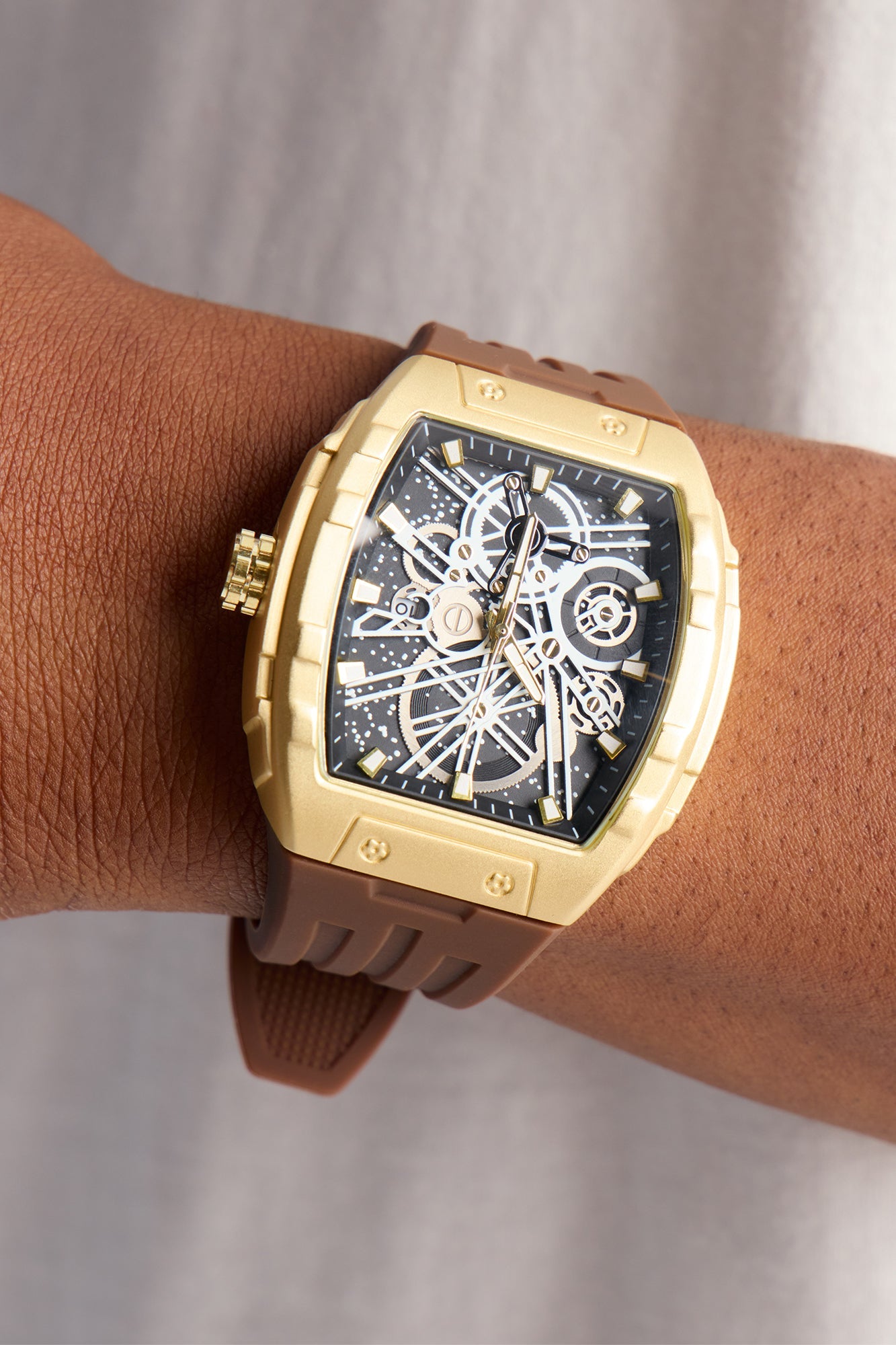 Distinguished Analog Watch - Gold/Brown