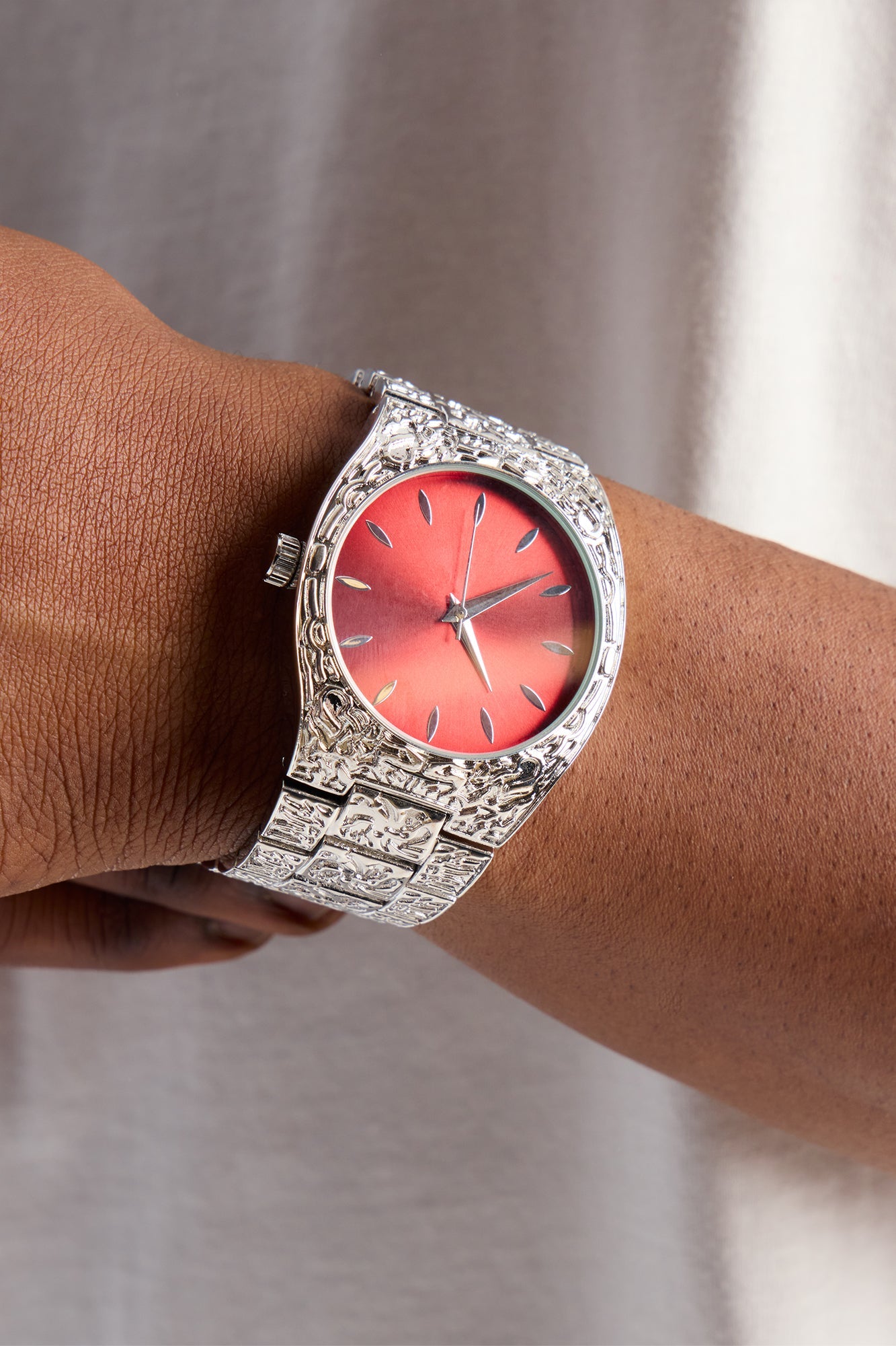 Hourglass Textured Analogue Watch - Silver/Red