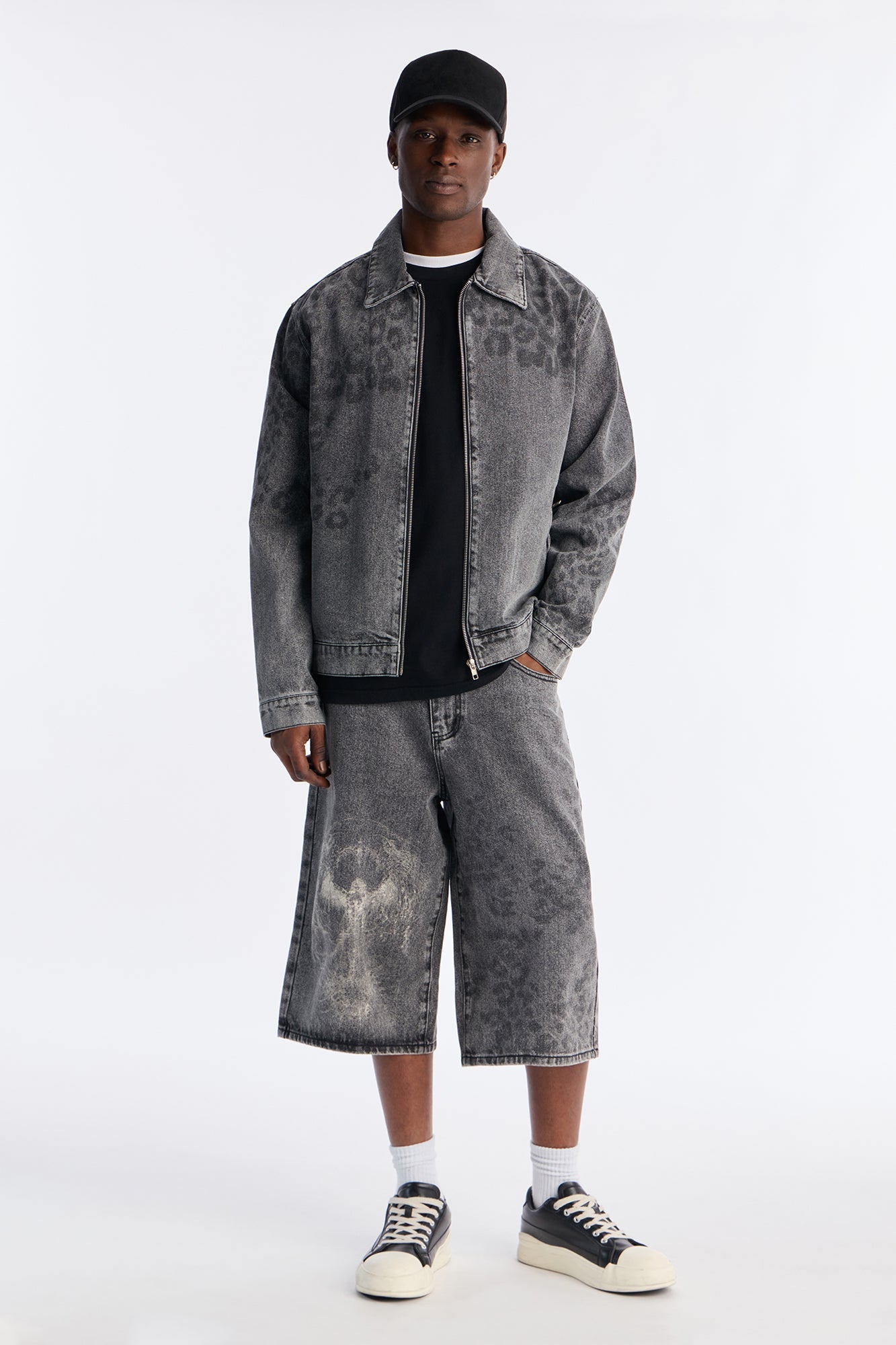 Baggy Night Fall Leopard Denim Shorts - Black Wash