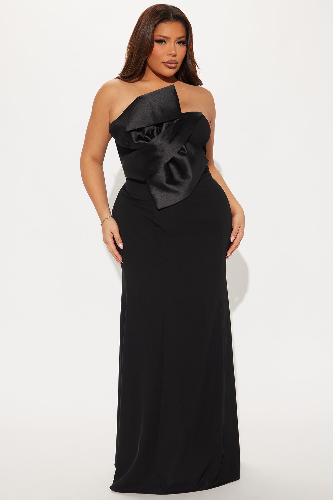 Elegant Moment Gown - Black