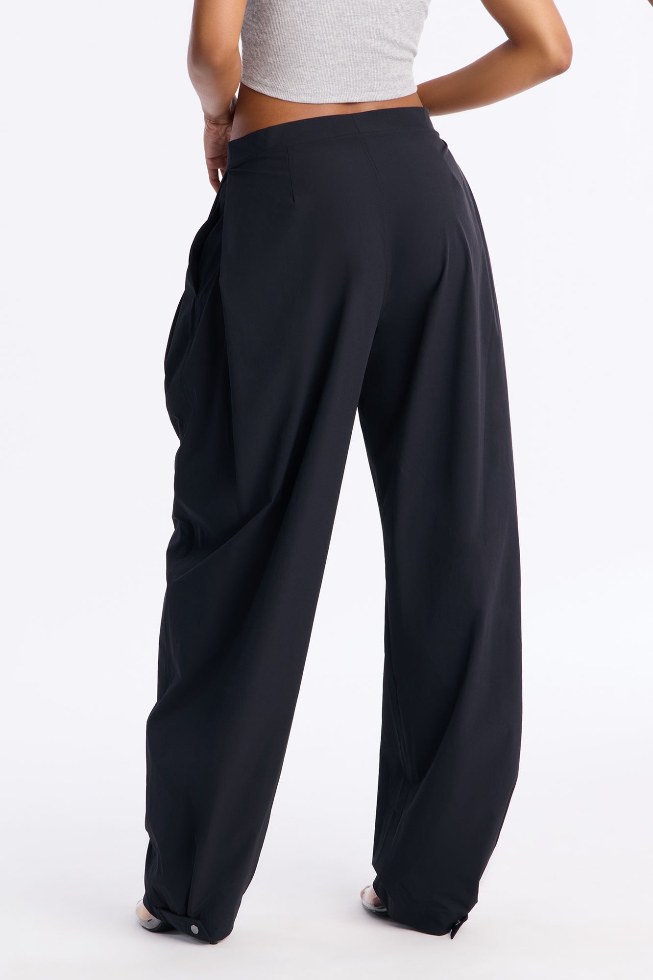 Easy Days Barell Windbreaker Pants - Black
