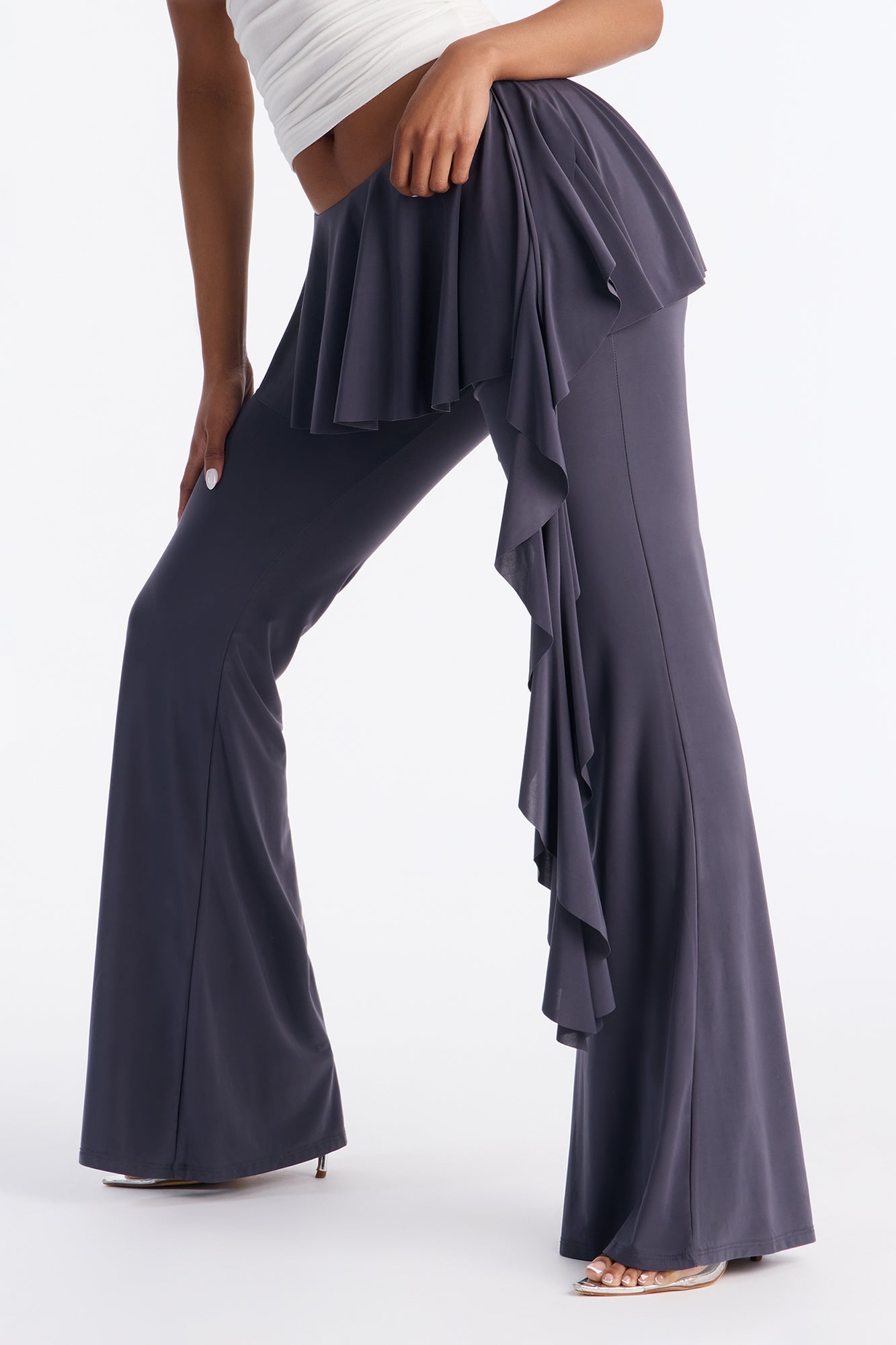 Imani Low Rise Ruffle Flare Pant 33″ - Charcoal