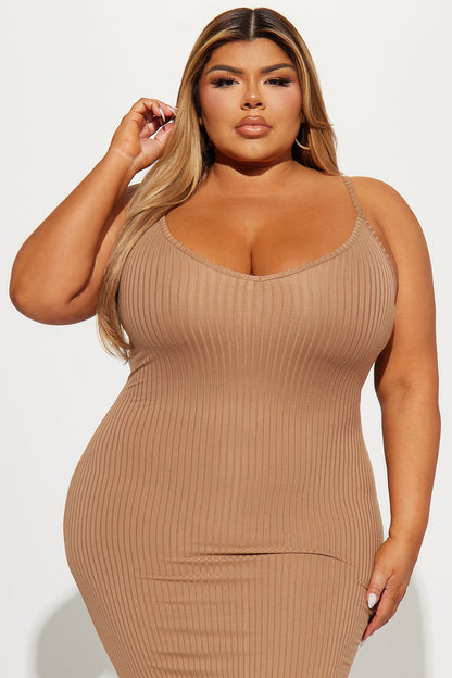 Brenda Ribbed Midi Dress - Taupe
