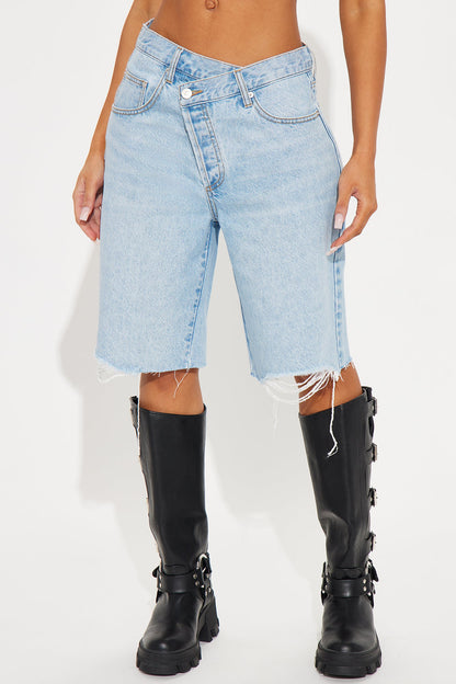 The Crossover Baggy Denim Jorts - Light Wash