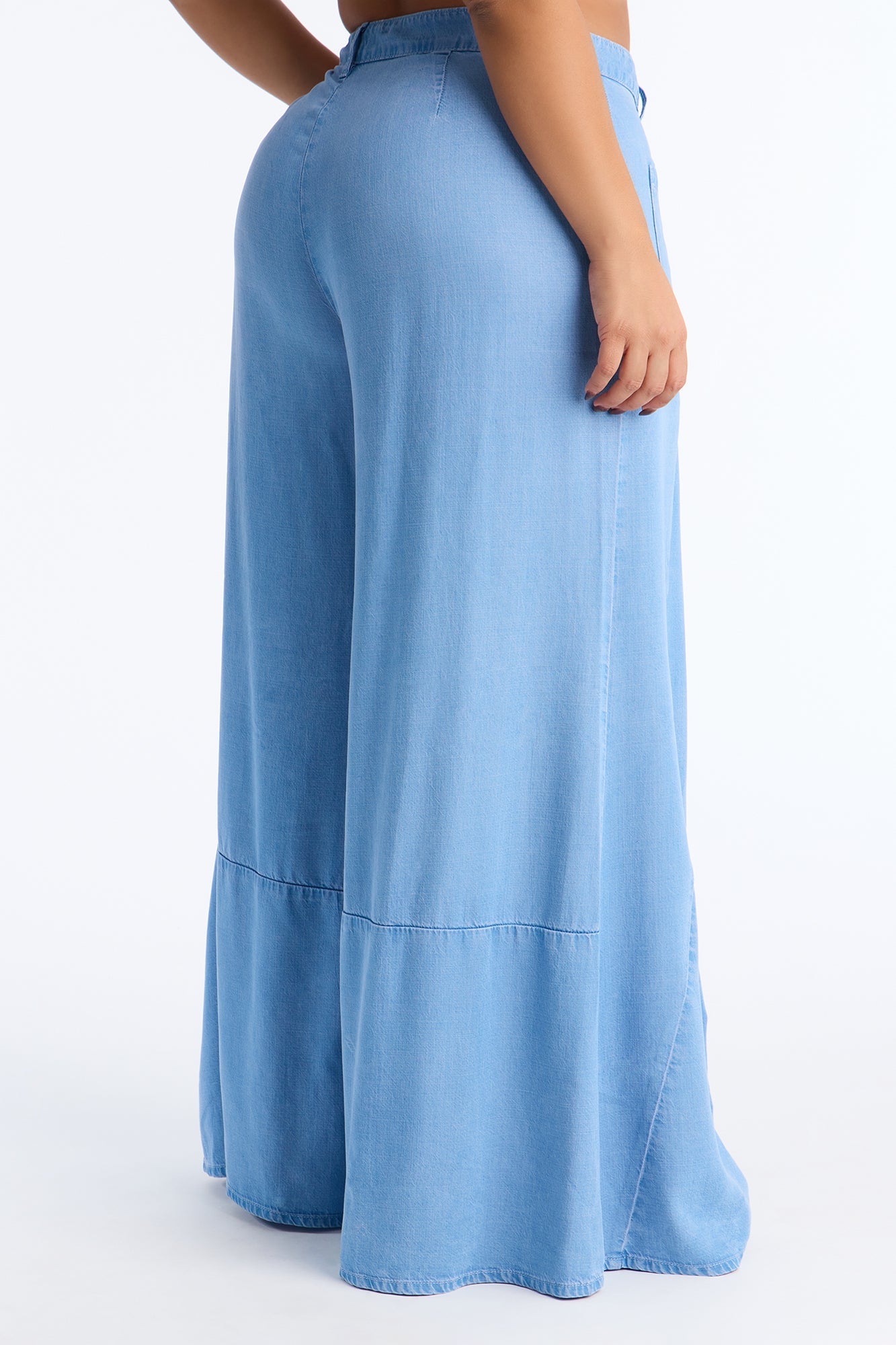 Sweet Sway Wide Leg Chambray Pant 33″ - Light Wash
