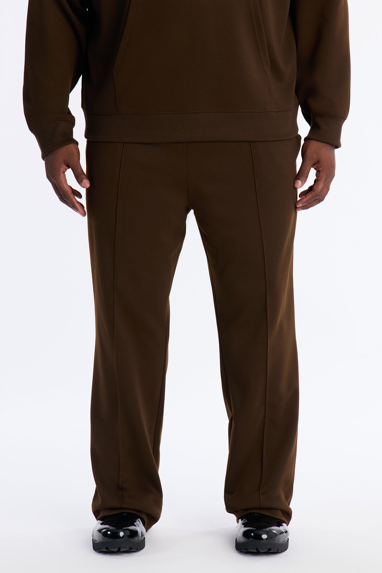 Structured Fleece Pintuck Slim Flare Sweatpants - Chocolate